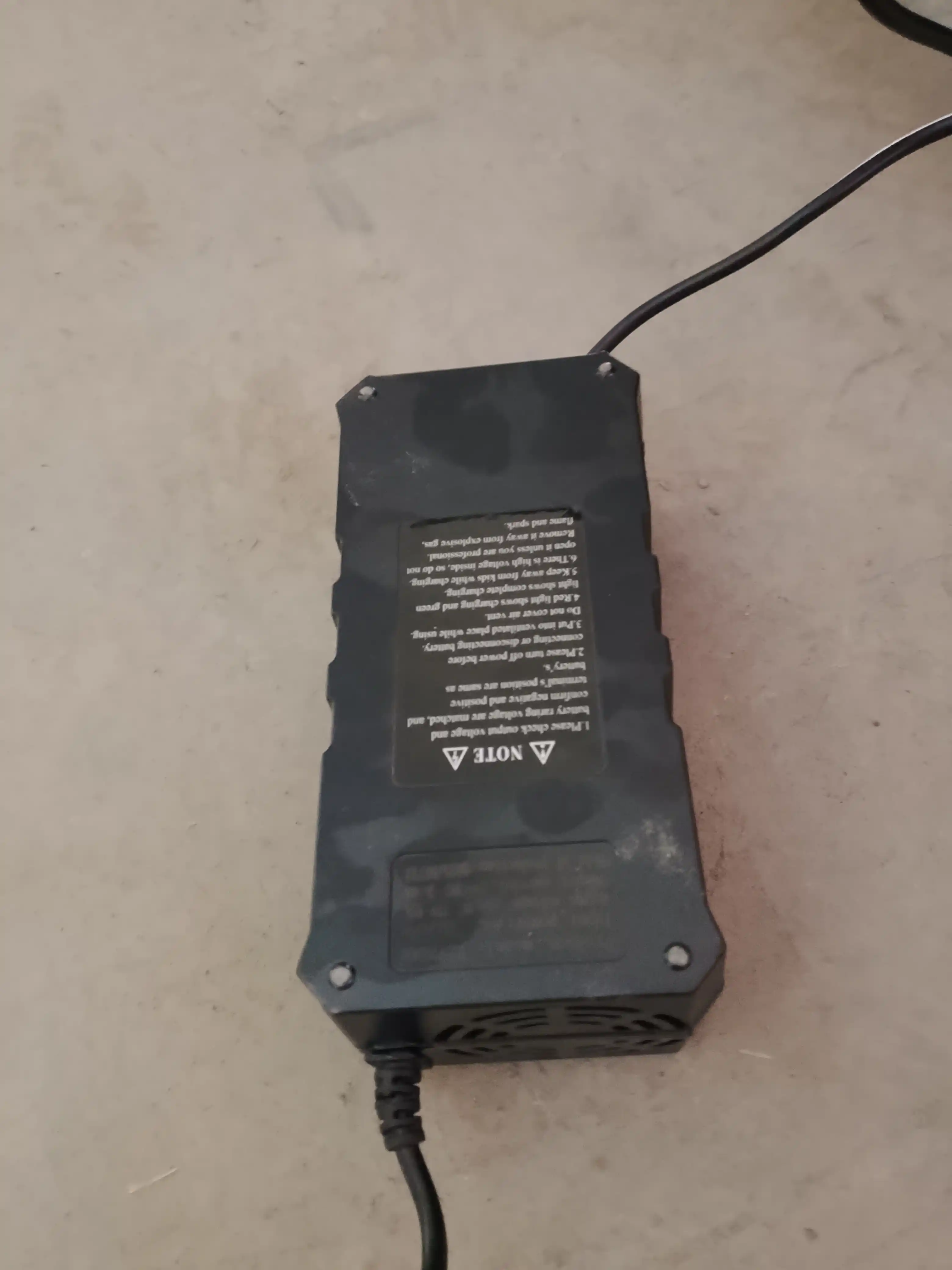 Зарядное устройство для скутера – 60V/20A, 48V/20A, 72V/20A (3 типа)