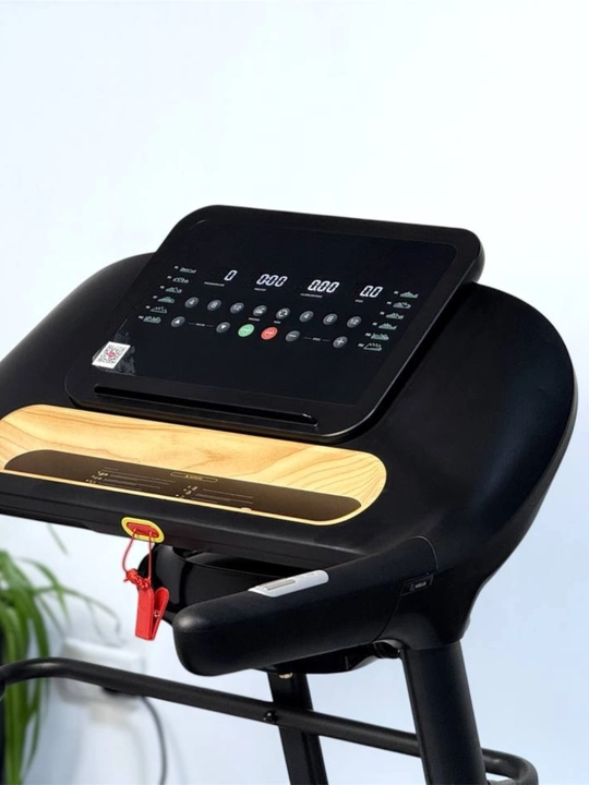 AX470 BLACK – 2.5 HP motor, 15 km/soat tezlik va 120 kg uchun qulay yugurish yo‘lagi