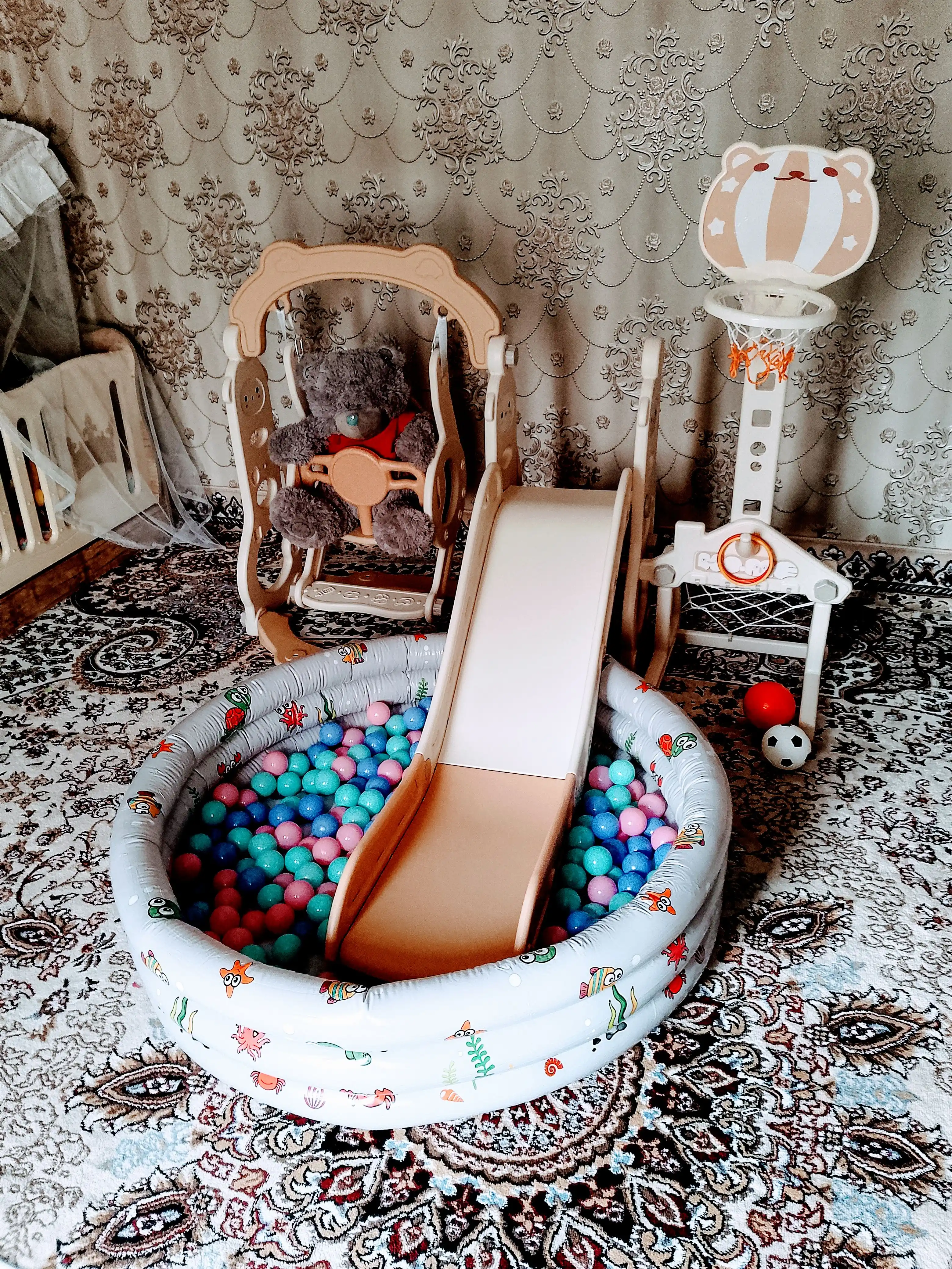 Игровая площадка для детей горка, качели, бассейн, баскетбольное кольцо, футбольные ворота