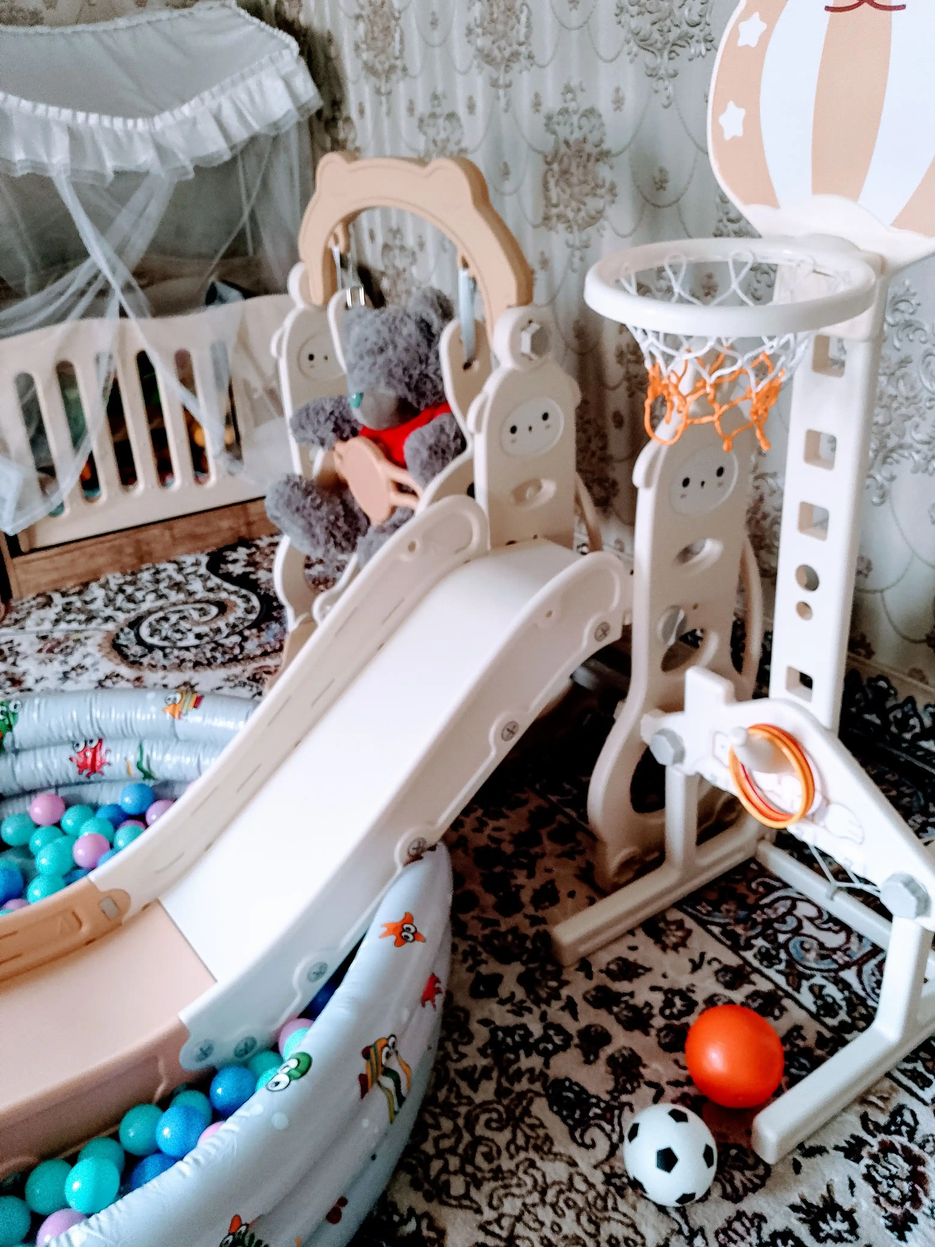 Игровая площадка для детей горка, качели, бассейн, баскетбольное кольцо, футбольные ворота