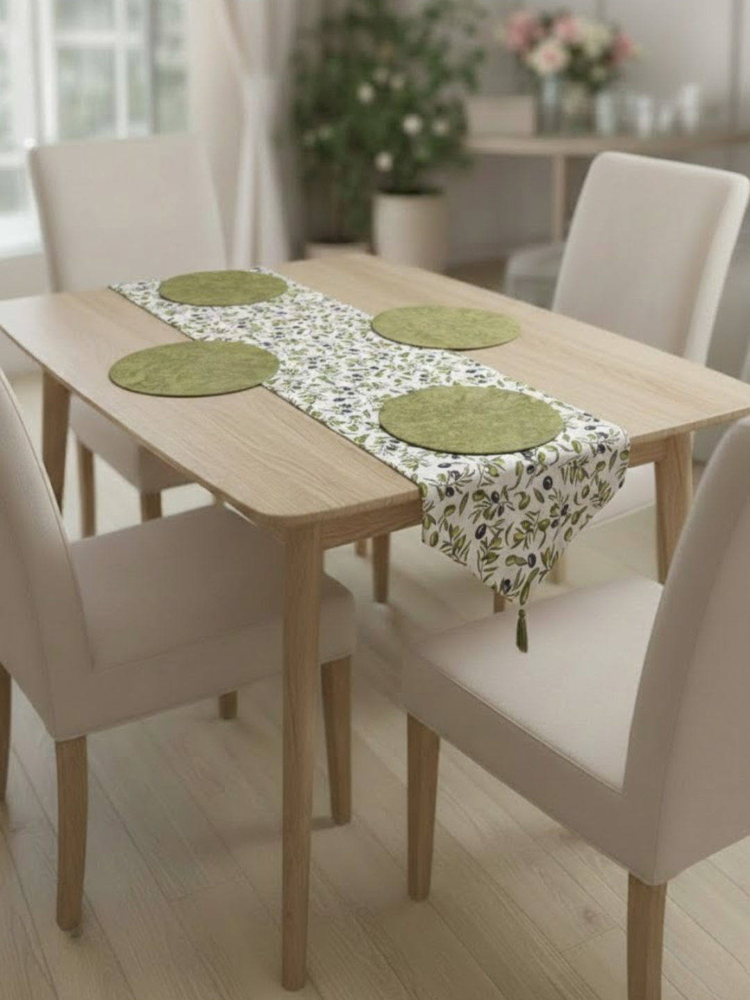 Turkiya Duck matodan Ranner 177x40 sm va tarelka uchun 31 smli bezakli va raner, dasturxon - 