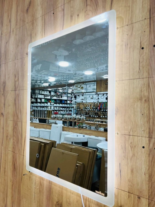 Зеркало для ванной с LED подсветкой современное 80x60