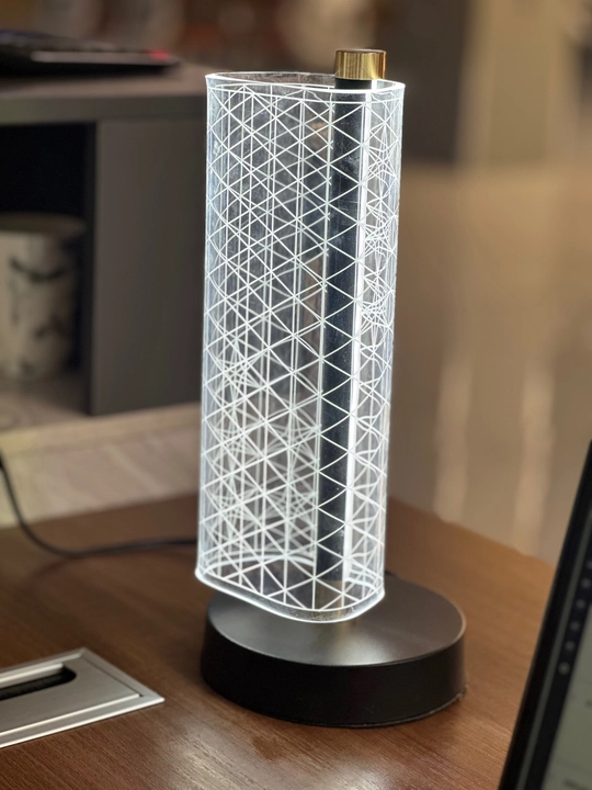 15 Vt LED stol lampasi, akril korpus, 3 ta yorug‘lik rejimi, zamonaviy dizayn
