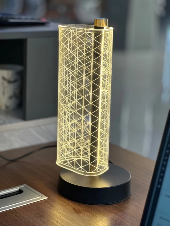 15 Vt LED stol lampasi, akril korpus, 3 ta yorug‘lik rejimi, zamonaviy dizayn