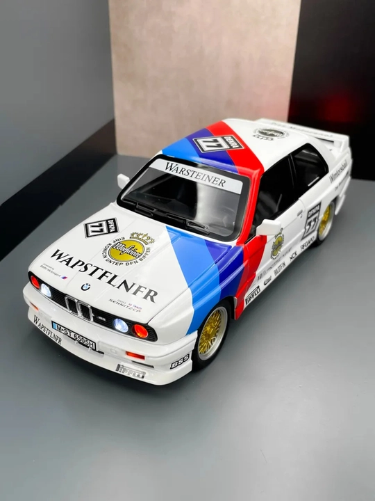 Metall mashina BMW M3 E30 1988, 1/24 metal, 20 sm