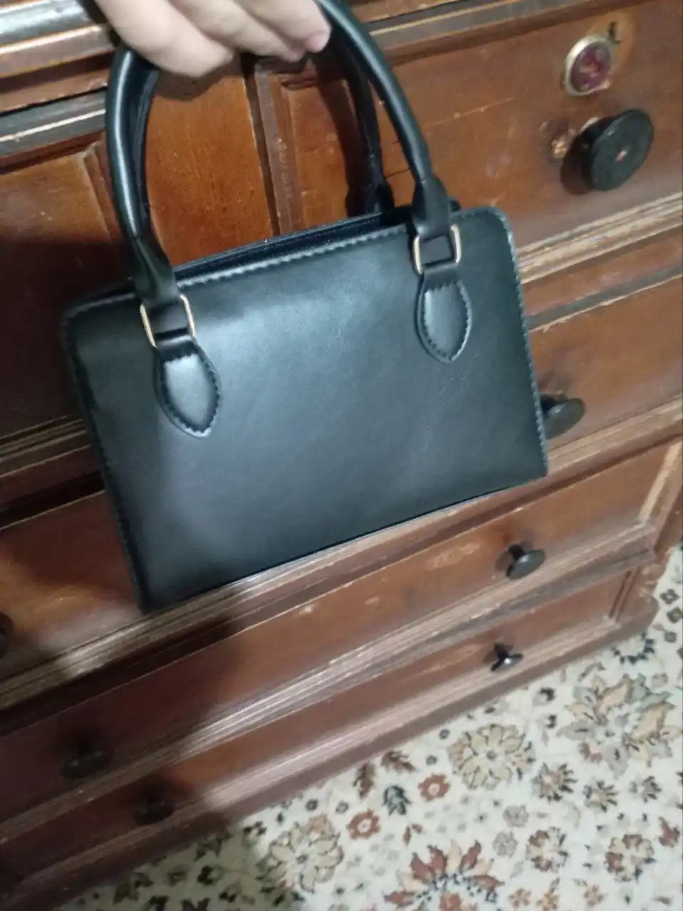Ayollar sumkasi, yelka orqali, tout , naqshli ipak ro'molcha