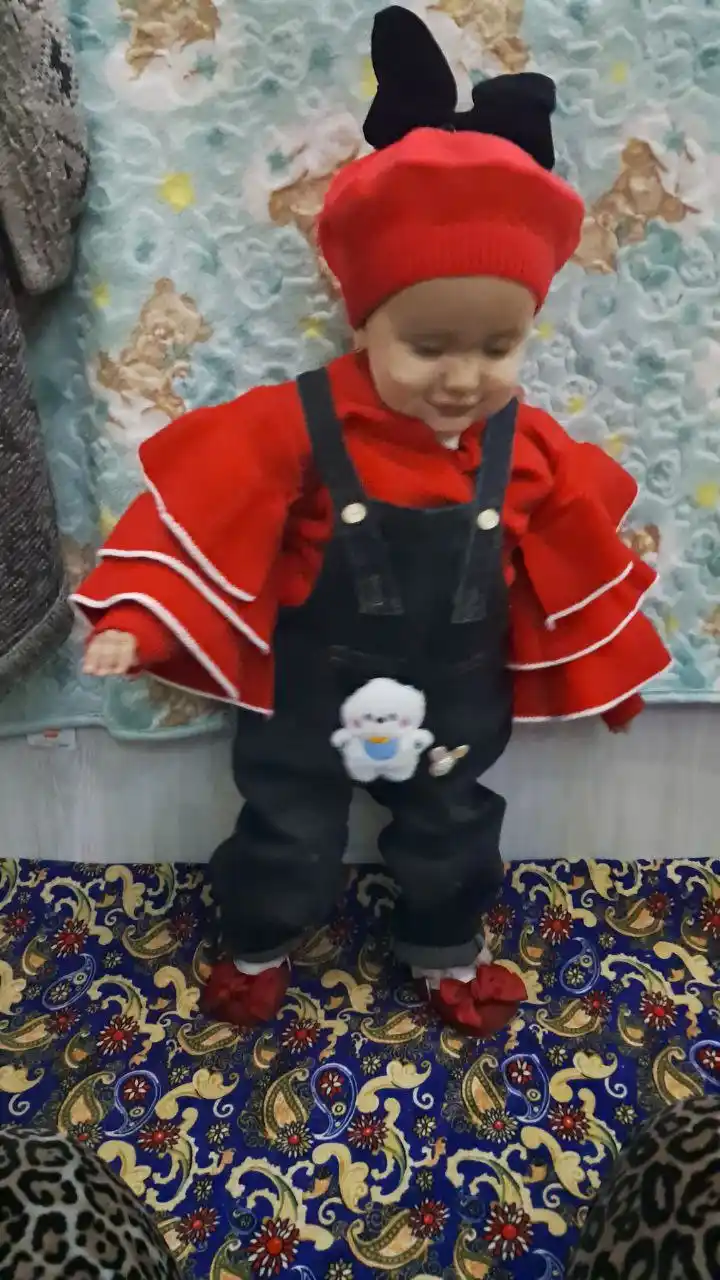 Стильная, детская беретка с большим бантом