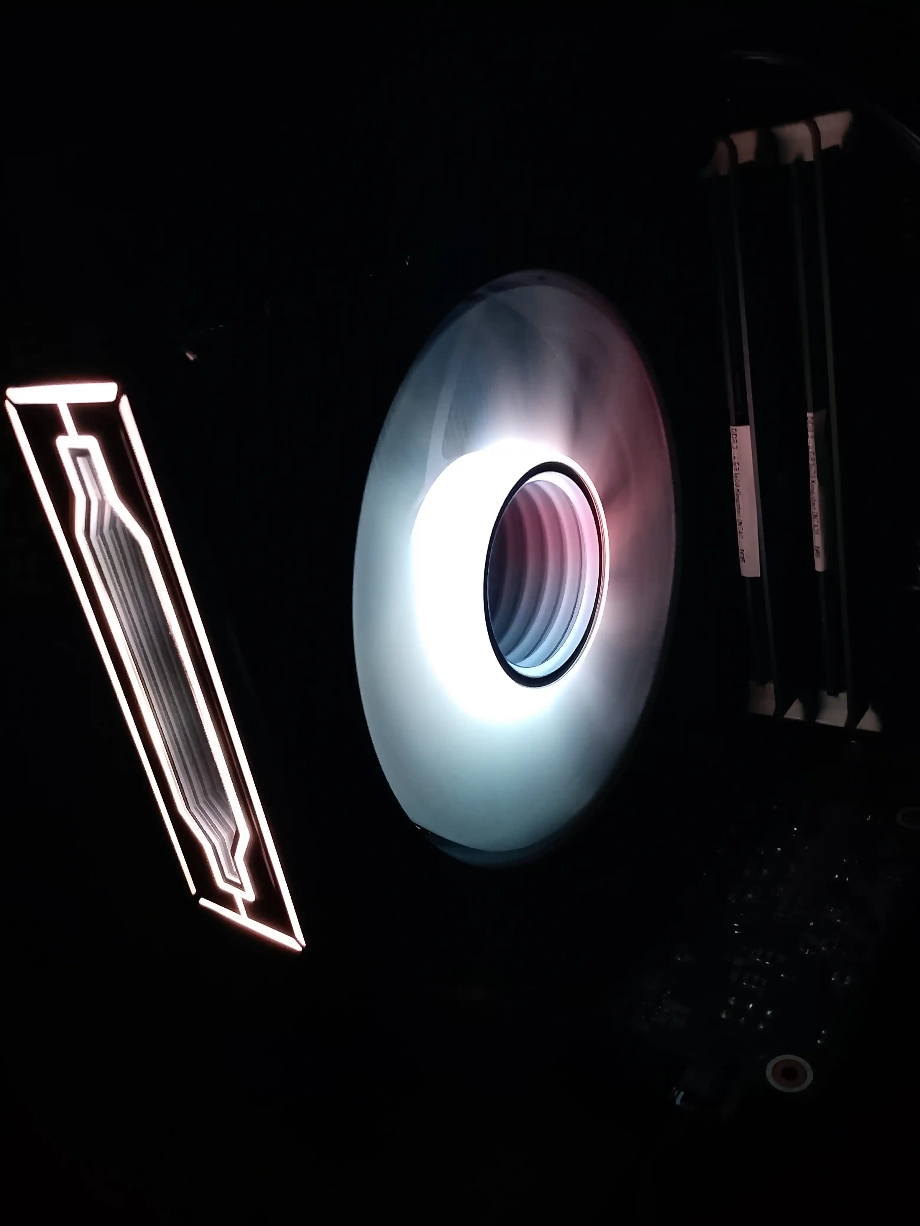 LOVINCOOL LC-X120 RGB protsessor sovutgichi (120 mm)