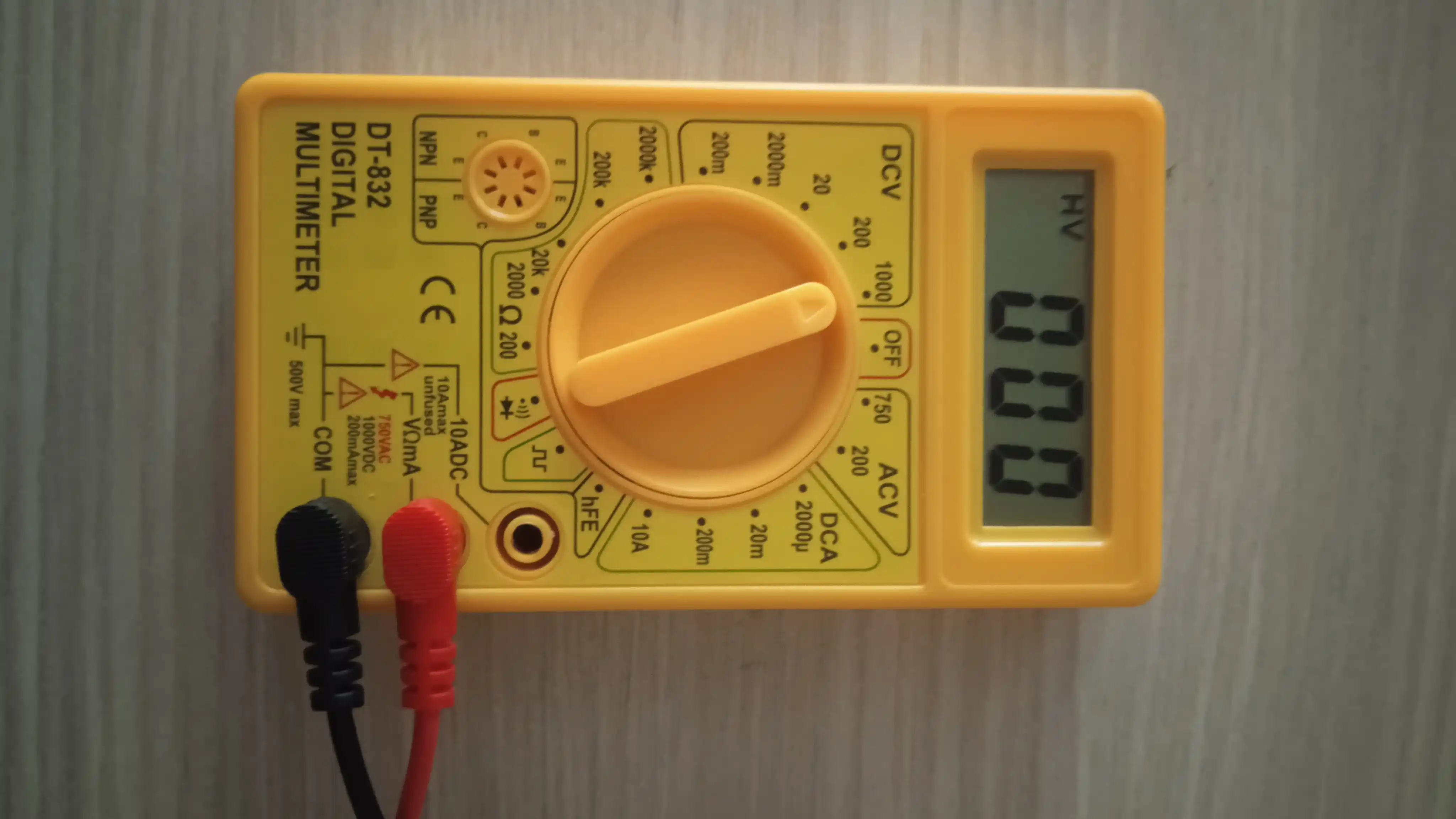 Multimetr, Testor DT-830