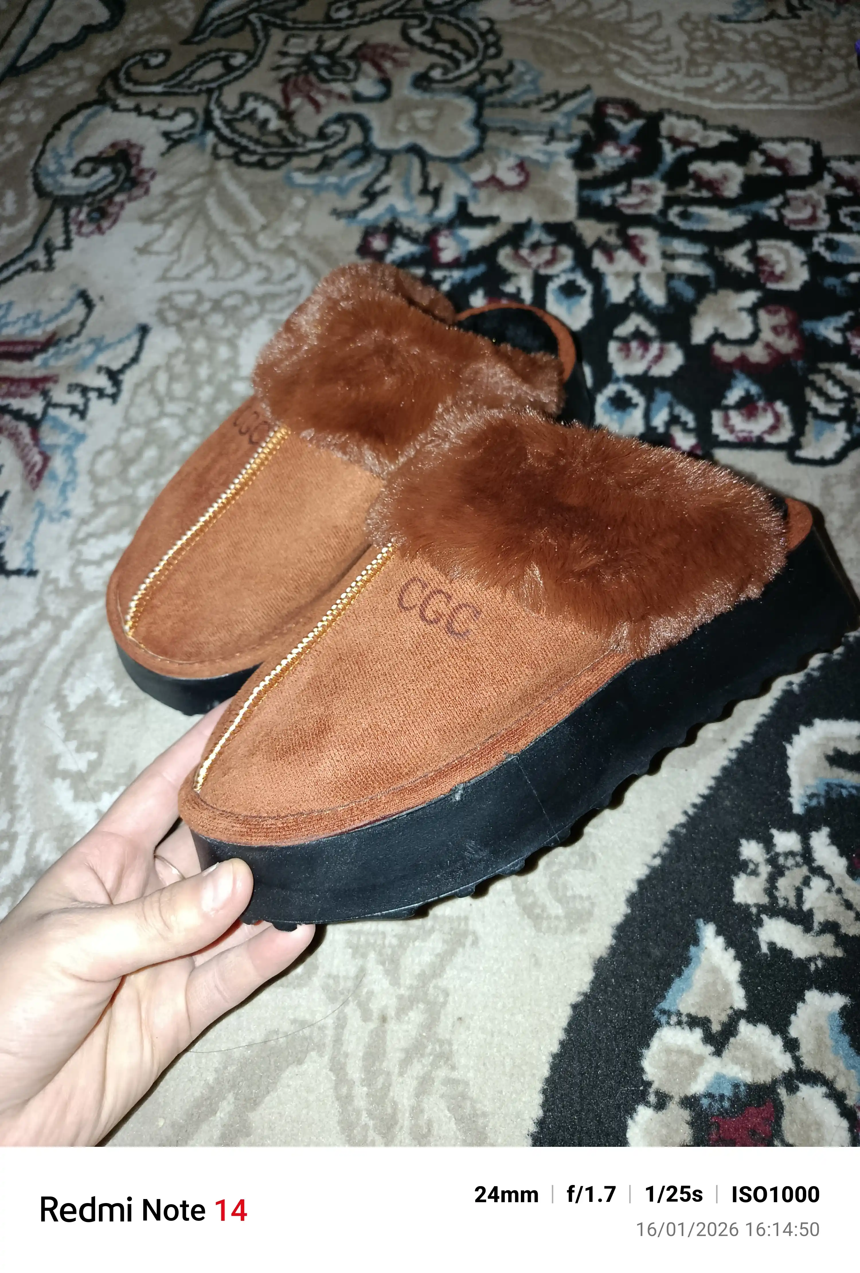 Ayollar shippagi, 36-40 o‘lchamdagi uggi