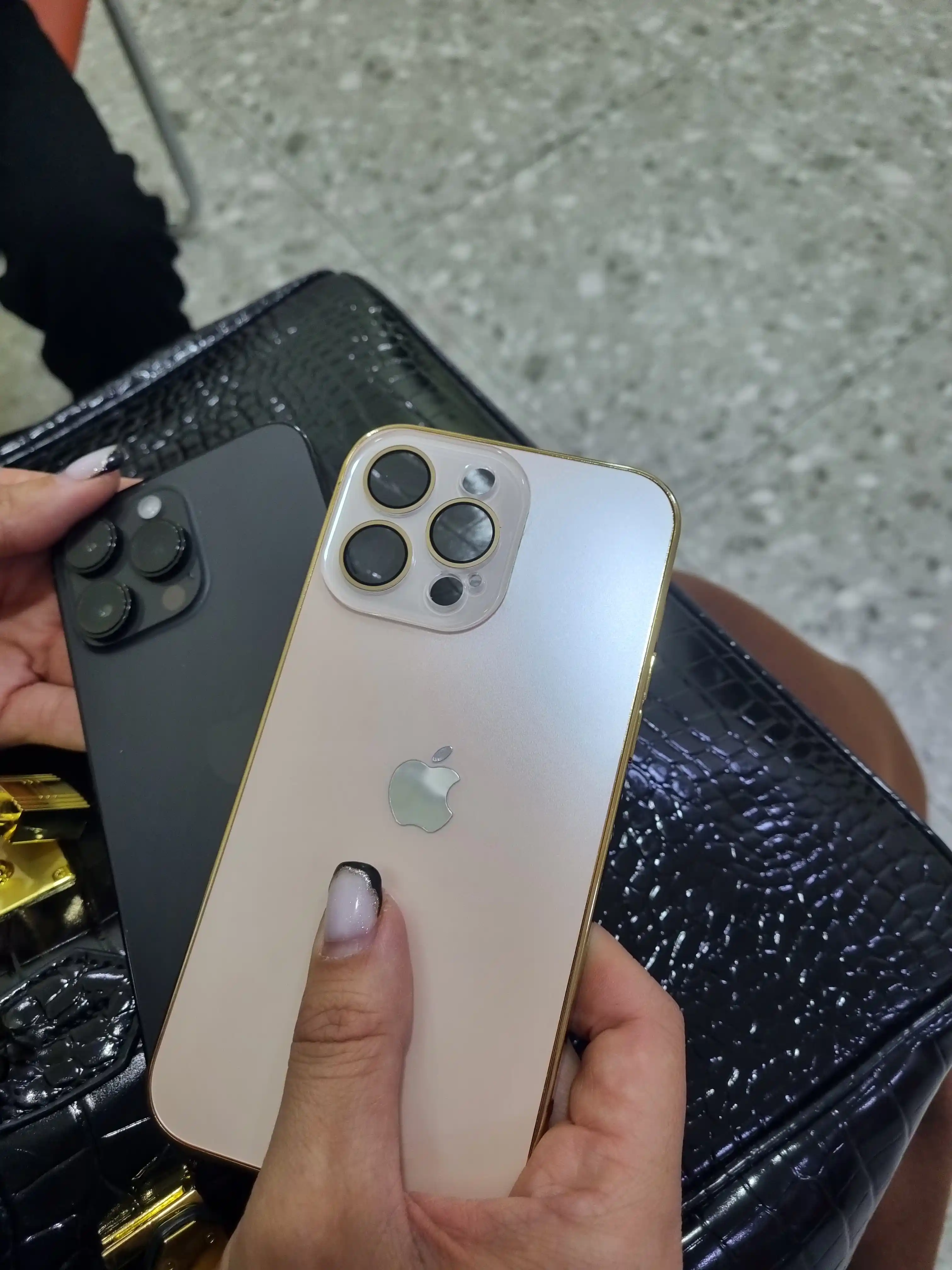 Chexol iPhone 11, 12, 13, 14, 15, 16 Pro Max uchun, kamera himoyali g'ilof