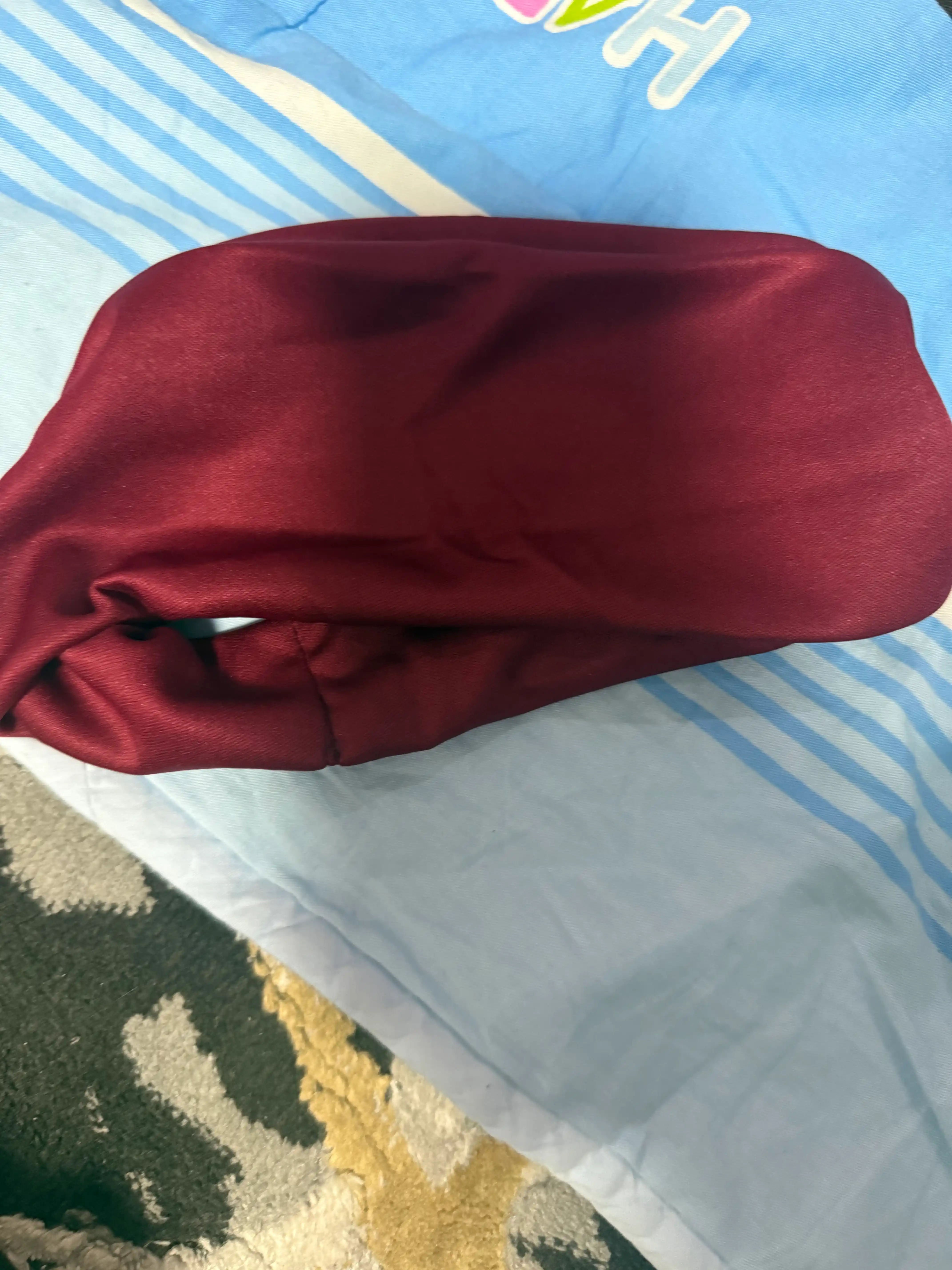 Boshga sochlar uchun sport tasmasi, sochlar uchun bog'ich