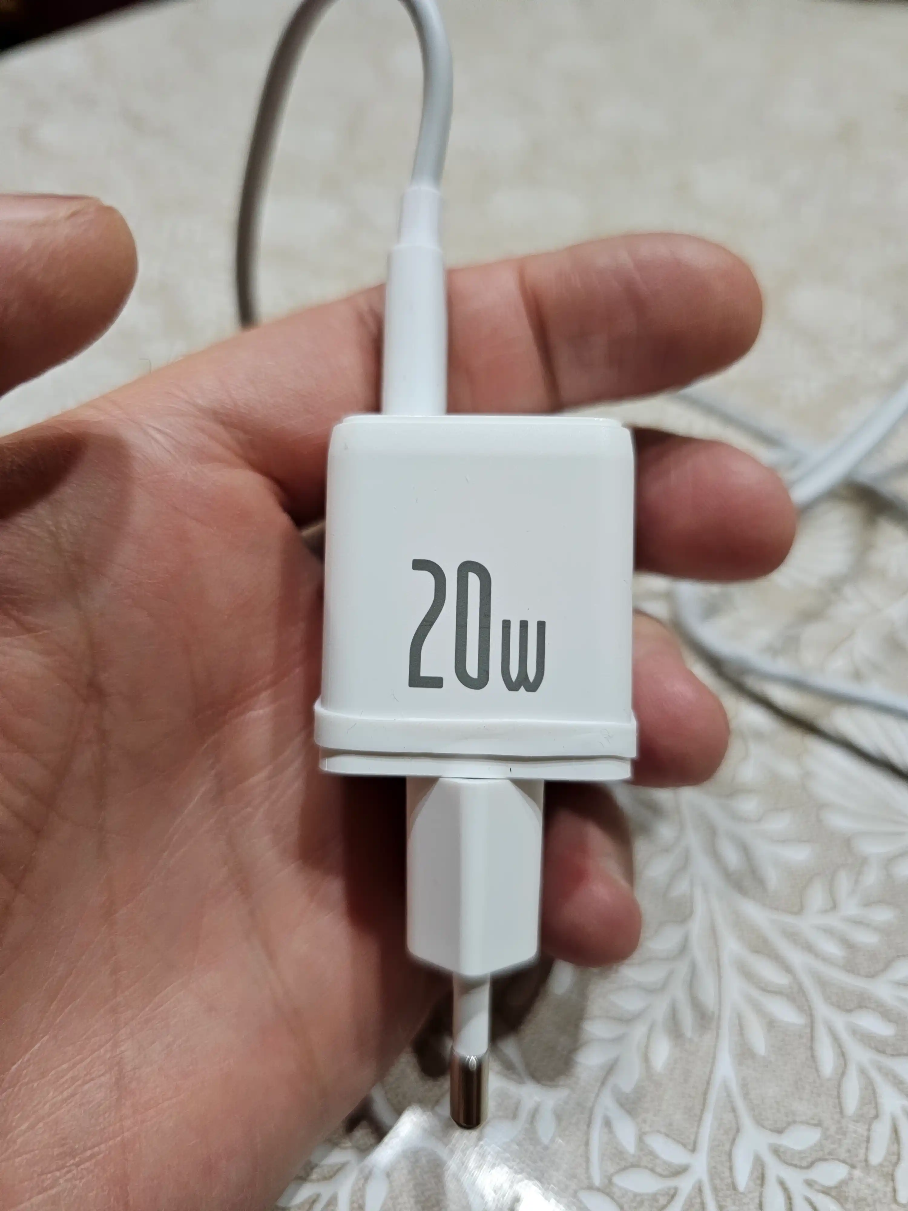 Universal zaryadlash qurilmasi Baseus Palm Fast Charger 1C, 20 Vt zaryadchik, kabel bilan
