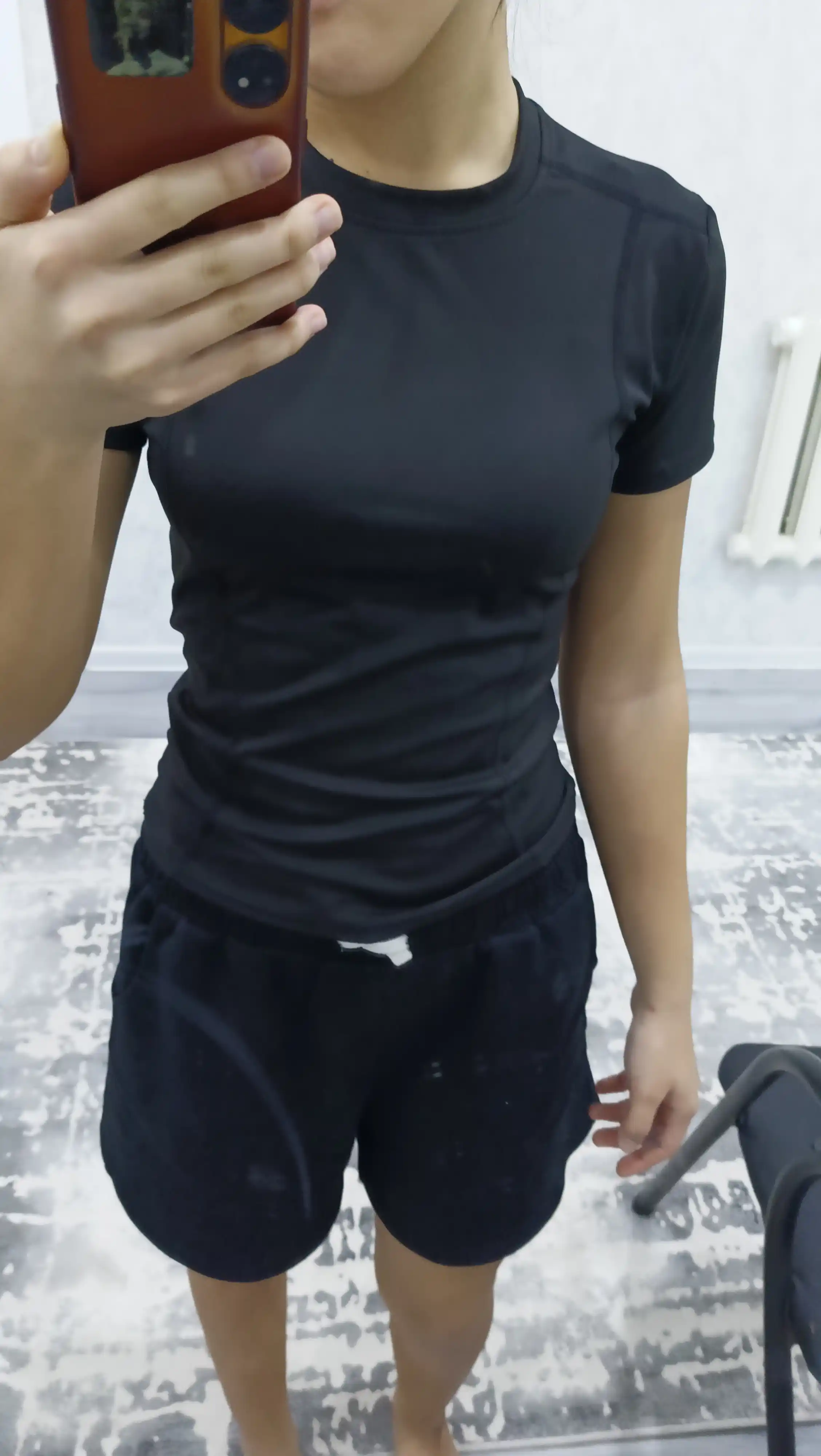 Fitnes uchun Slimfit FITMUSE ayollar futbolkasi, sport uchun ayollar kompression rashgardi