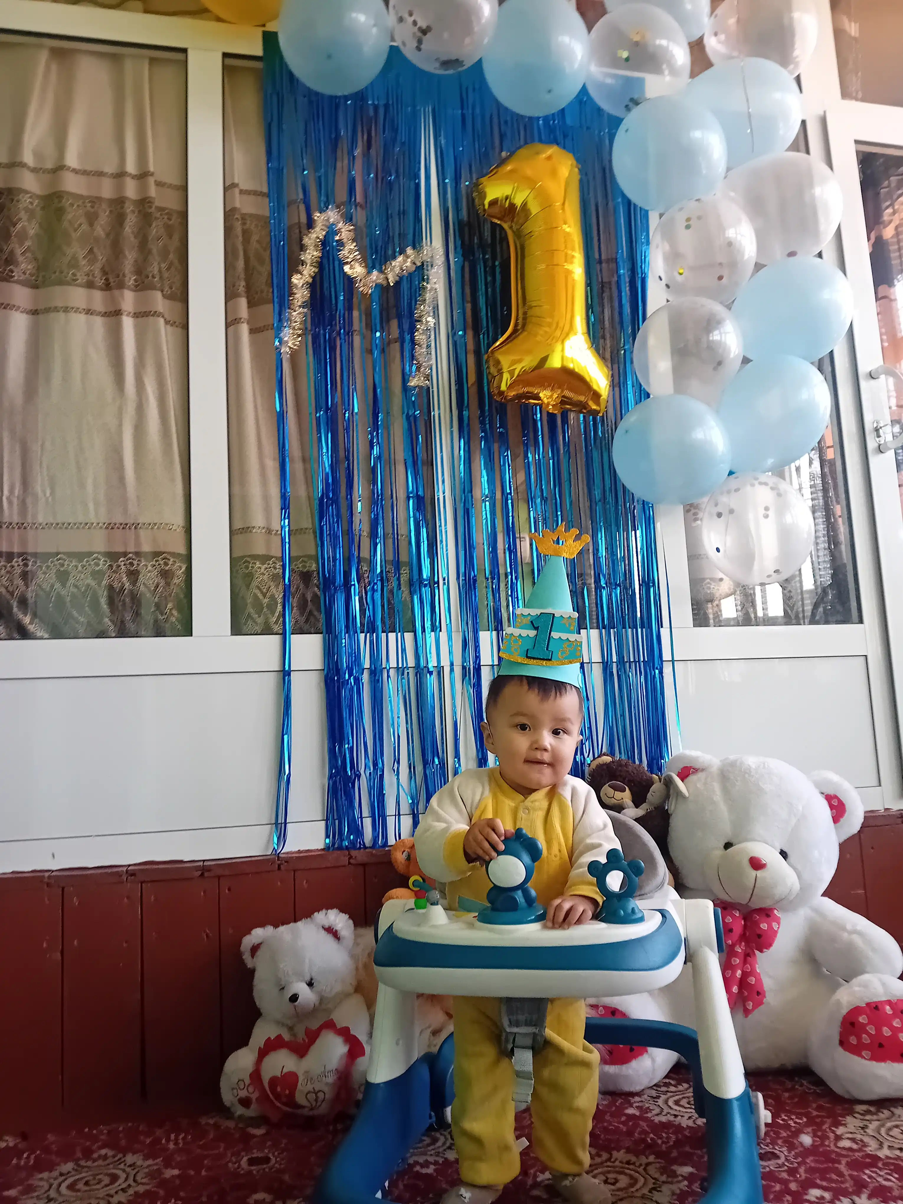 Dekorativ parda - yomg'ir, bayram, foto zona, yangi yil, tug'ilgan kun uchun, 2 * 1 metr