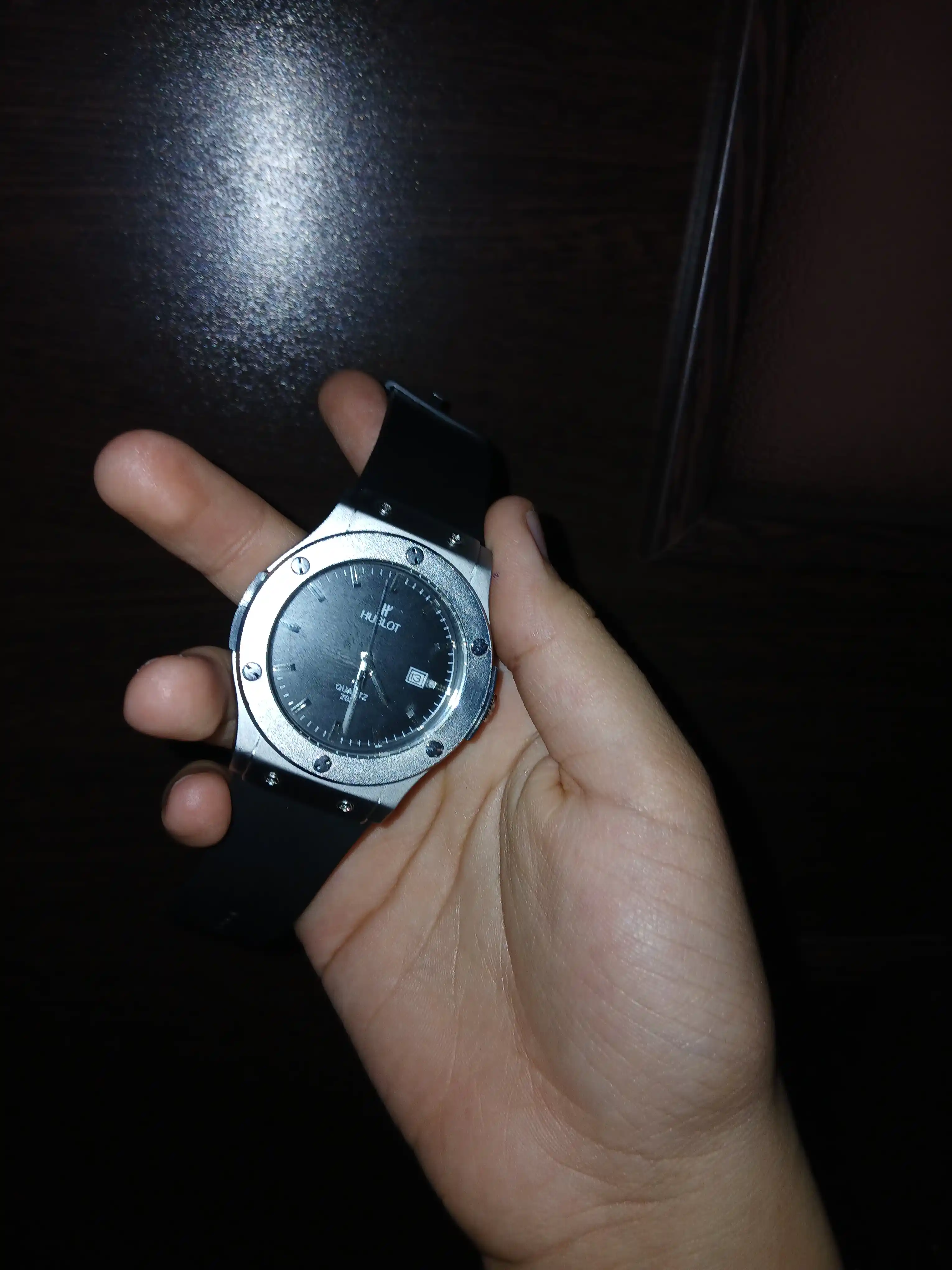 Erkaklar qo'l soati Hublot, har qanday uslubga mos keluvchi universal dizayn, quti bilan