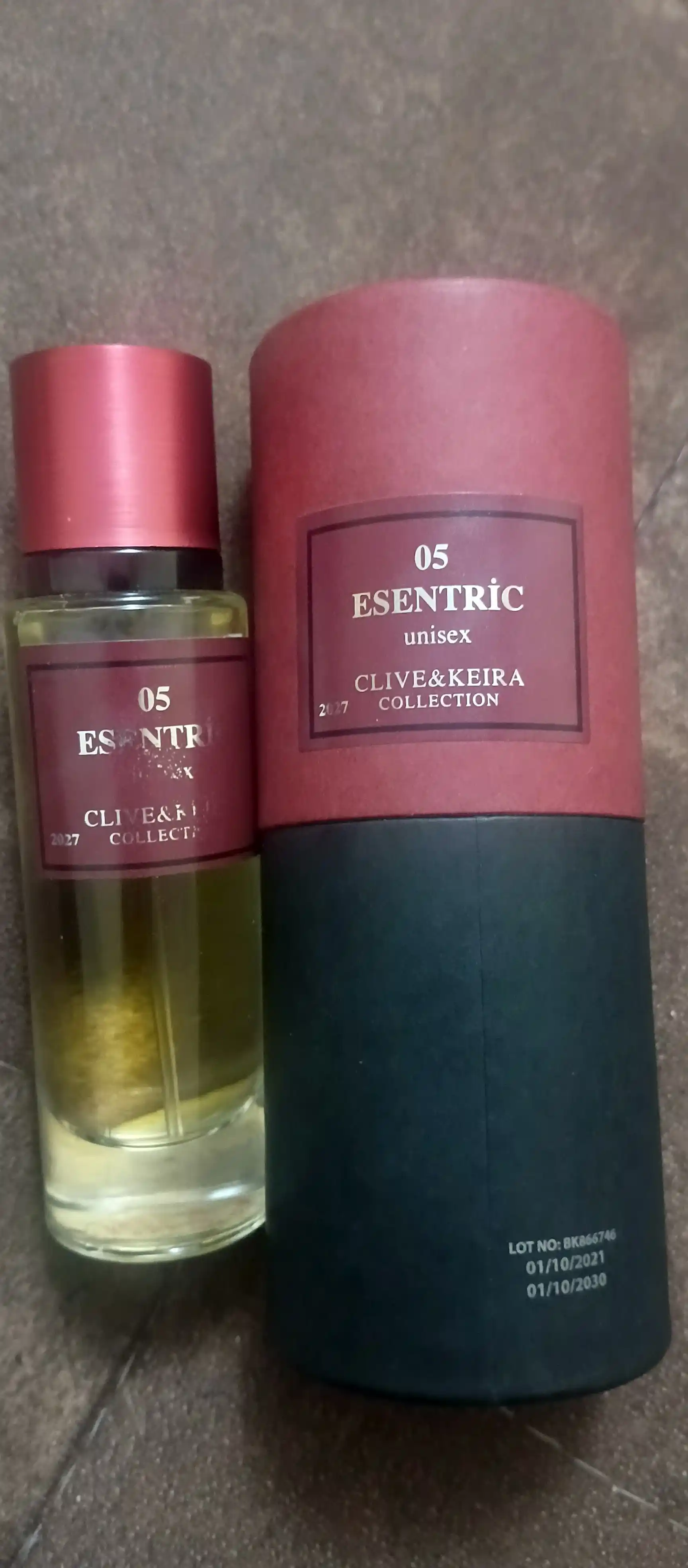 Parfyumlangan suv CLIVE & KEIRA, 2027, Escentric Molecules Molecule 05, uniseks, 30 ml