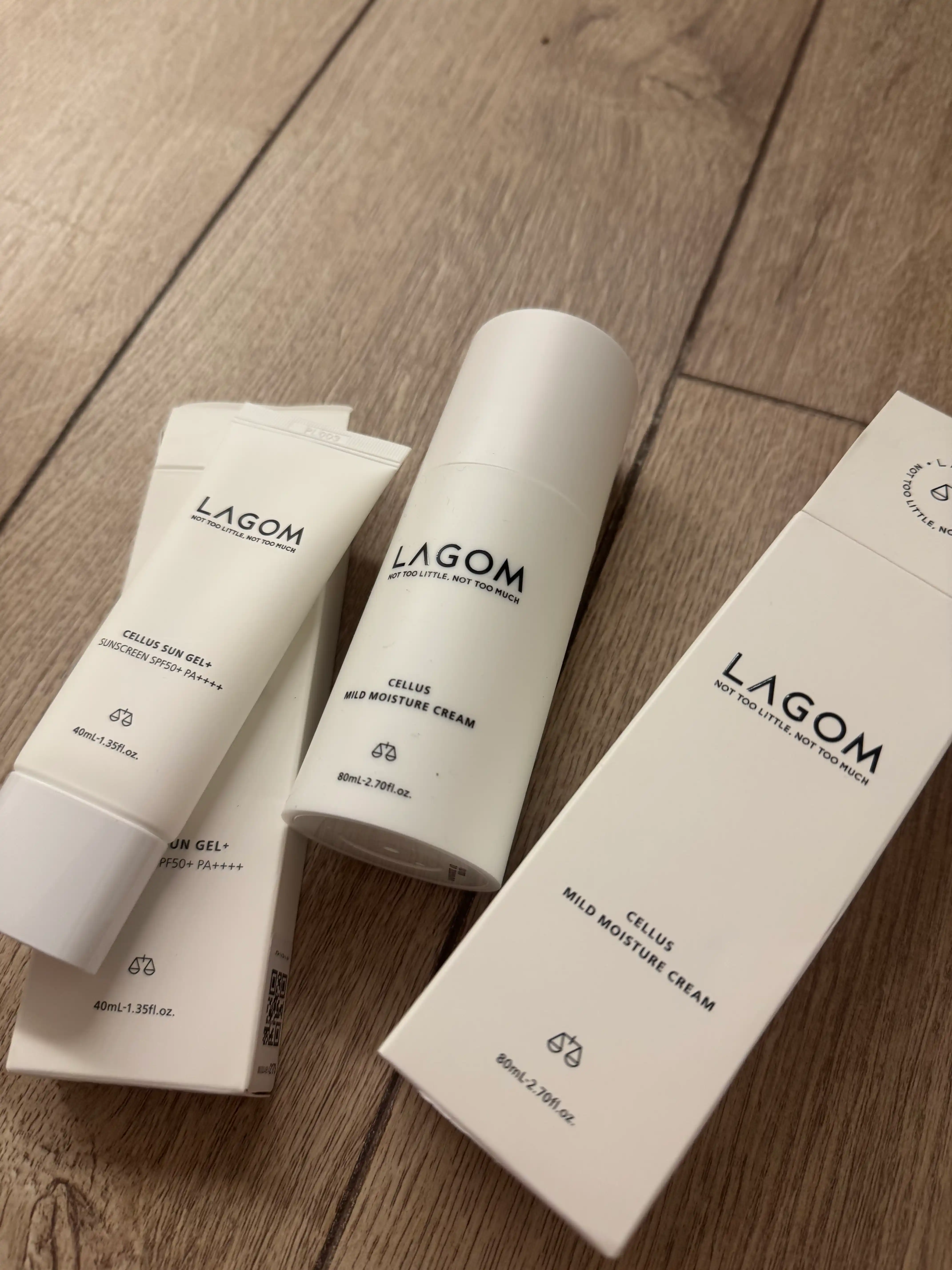 LAGOM — Yuz uchun krem, terini yorqinlashtirish, oziqlantirish va tiklash uchun