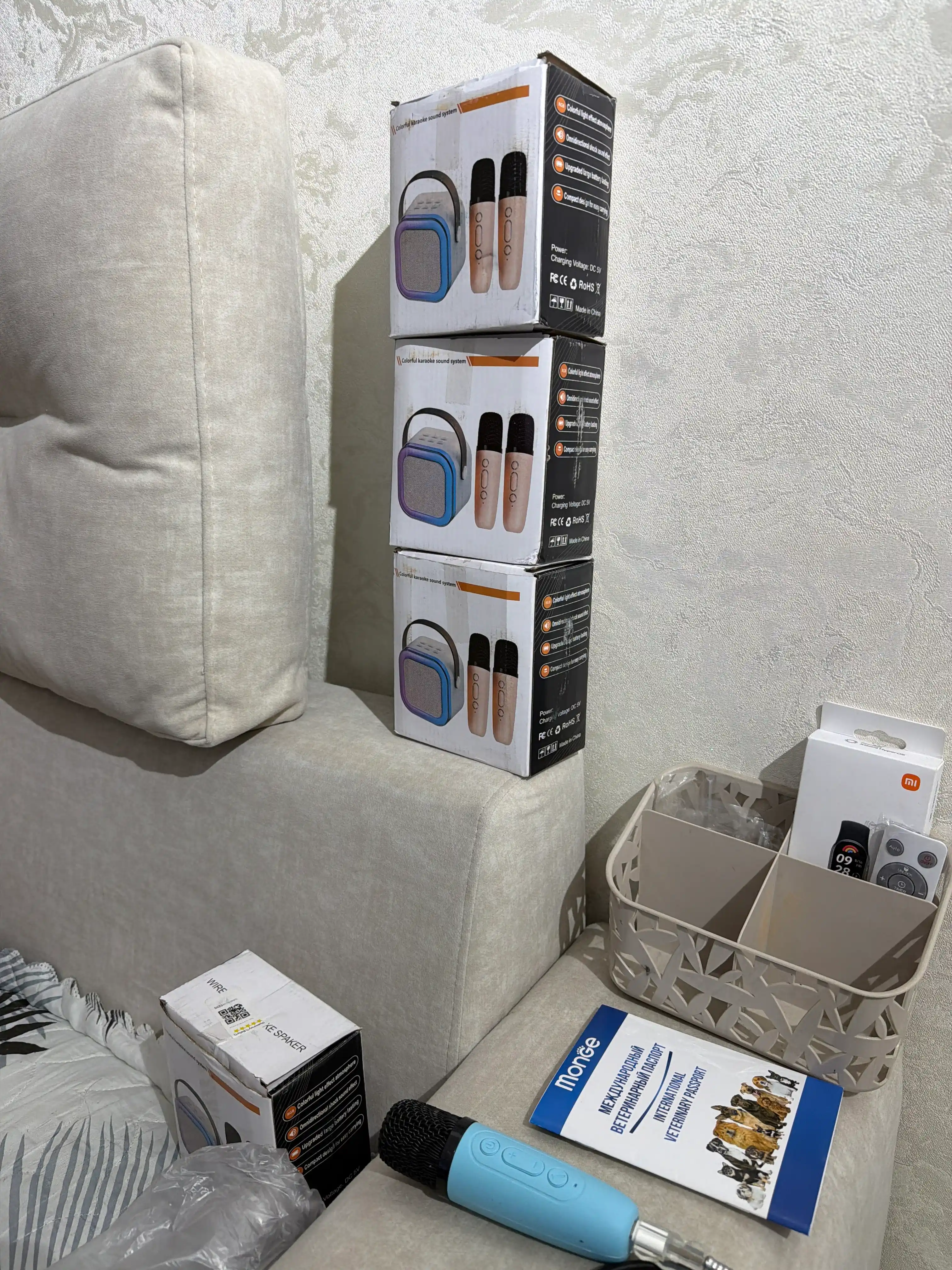Musiqiy portativ karaoke kolonka, mini karaoke, Bluetooth, 2 simsiz mikrofon