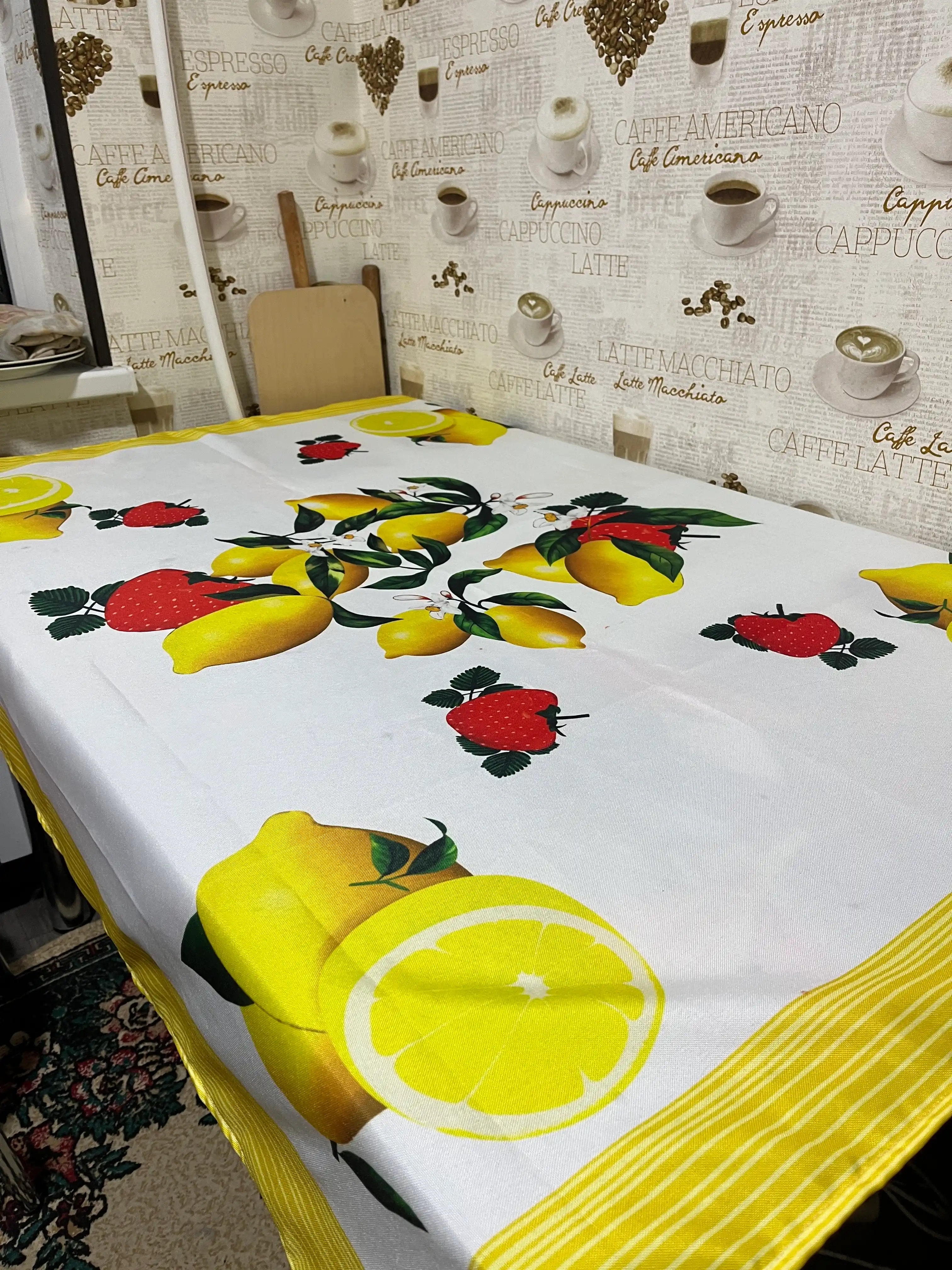 Кухонная и гостиная скатерть