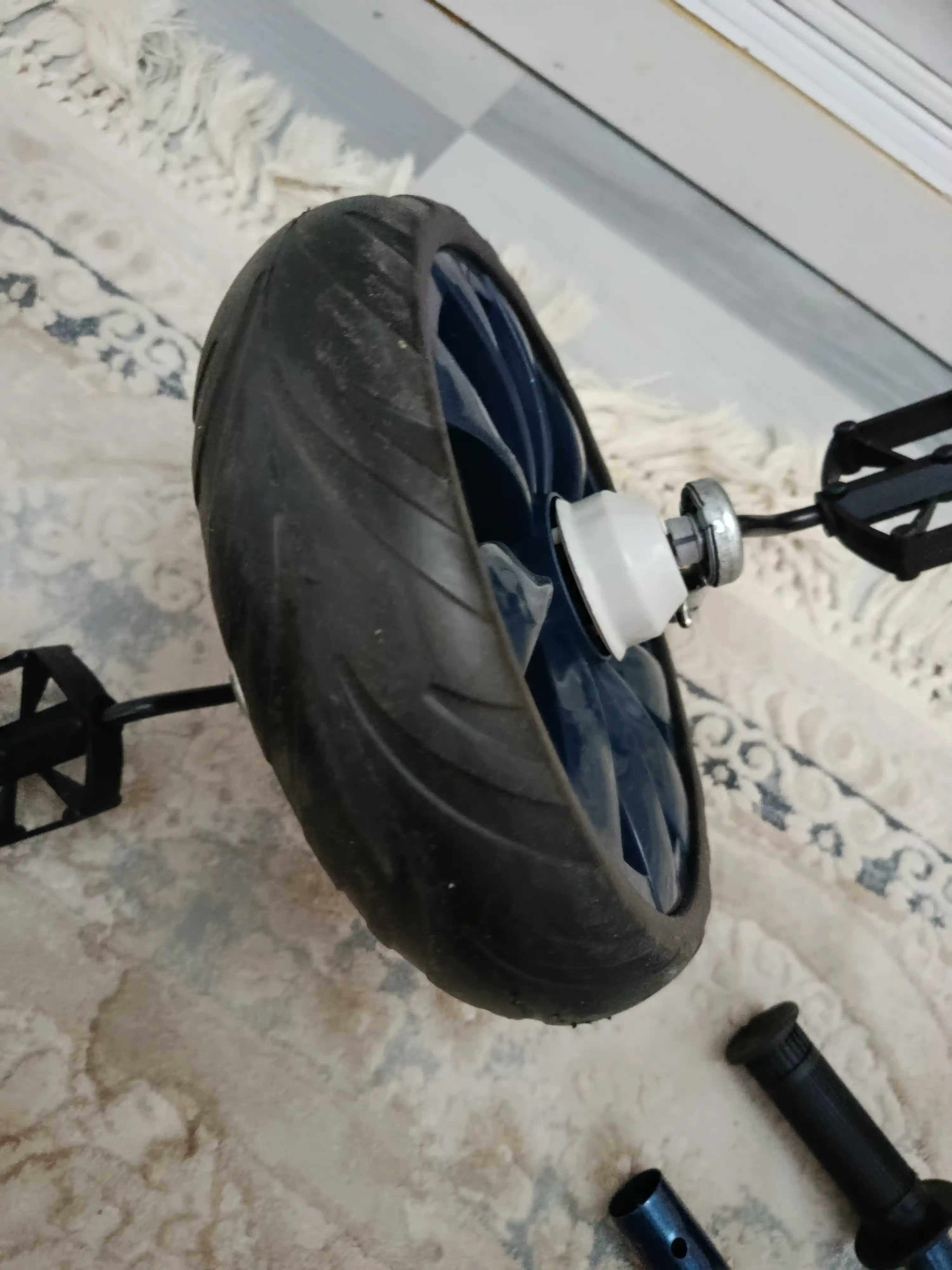 Bolalar uchun 3 g'ildirakli pedalli velosiped, musiqa bilan