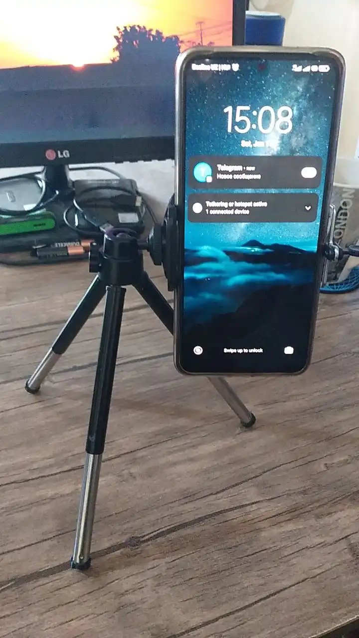 Telefon va kamera uchun universal shtativ-tripod / Blogerlar uchun sumkali pol shtativi