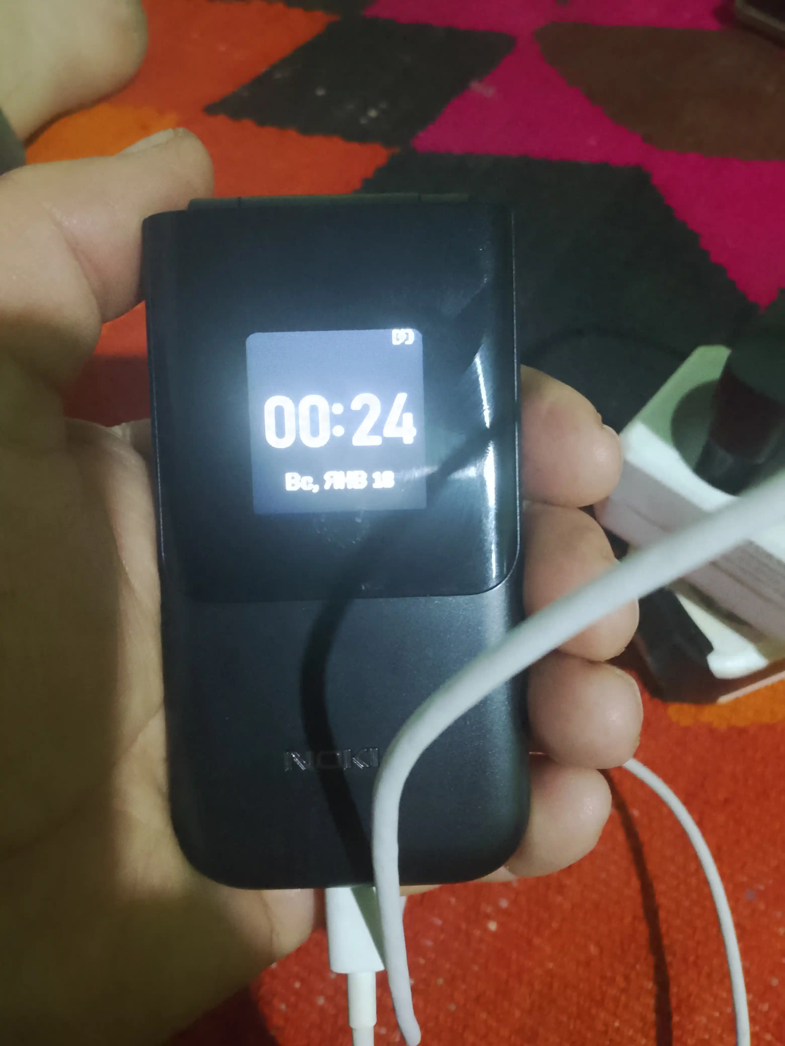 Nokia 2720 Afsonaviy sinalgan legendarniy Brend  endi yana Sotuvda ulgurib qoling 2 ta sim