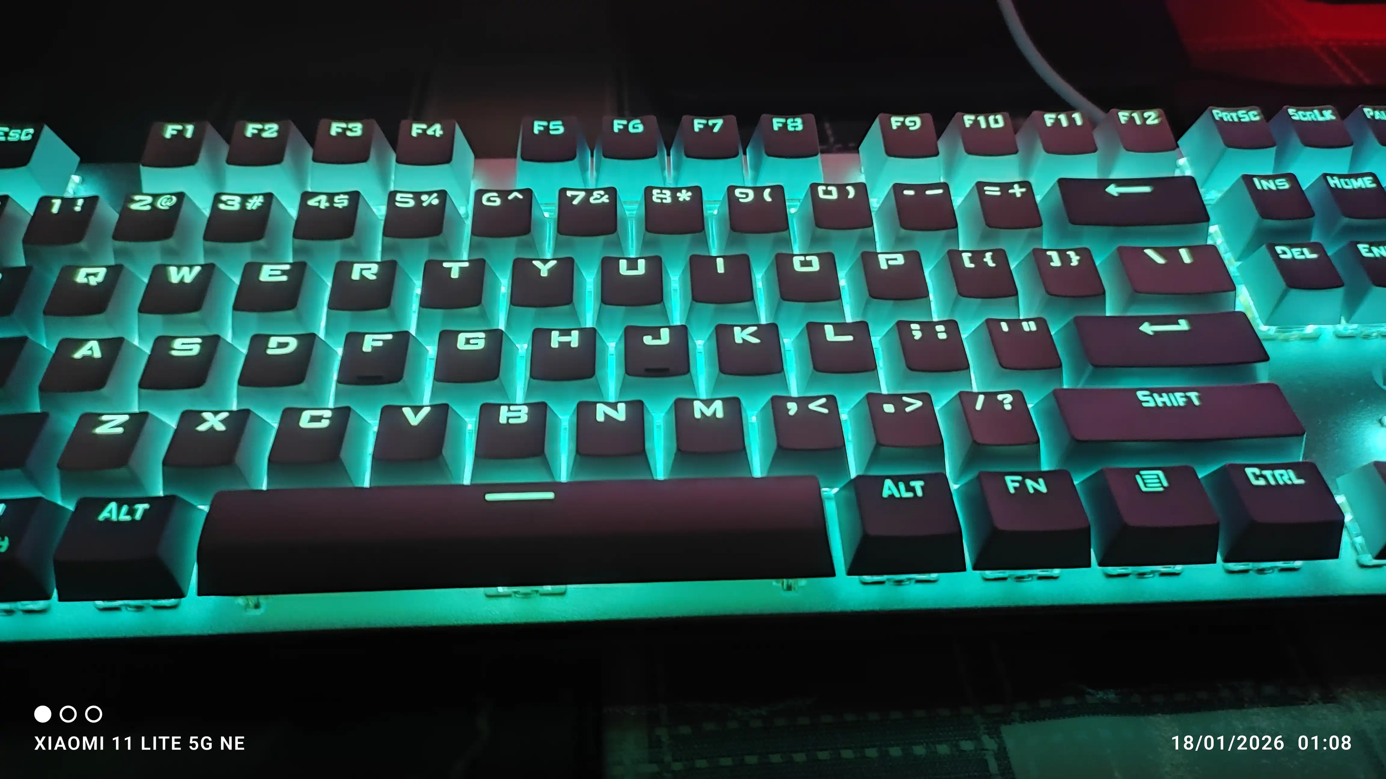 HP GK100F, HP GK200 White mexanik, RGB yoritgichli, o‘yin klaviaturasi