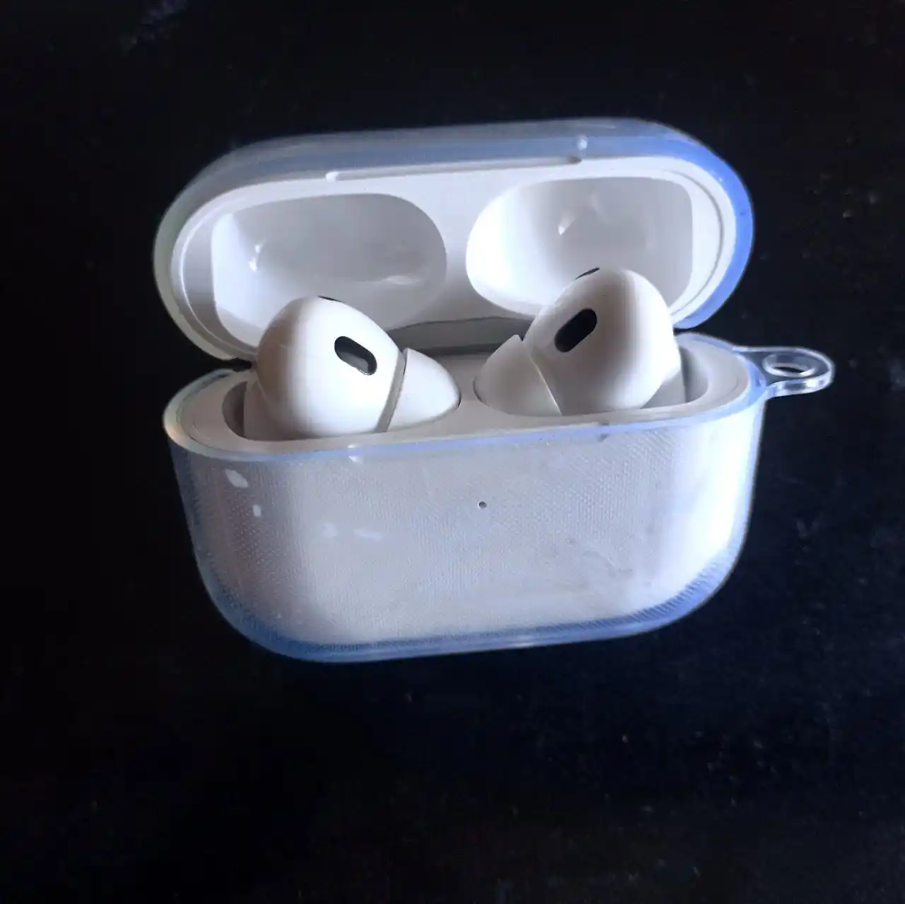 Чехол для беспроводных наушников AirPods 1, 2/ Pro 2, 3, 4