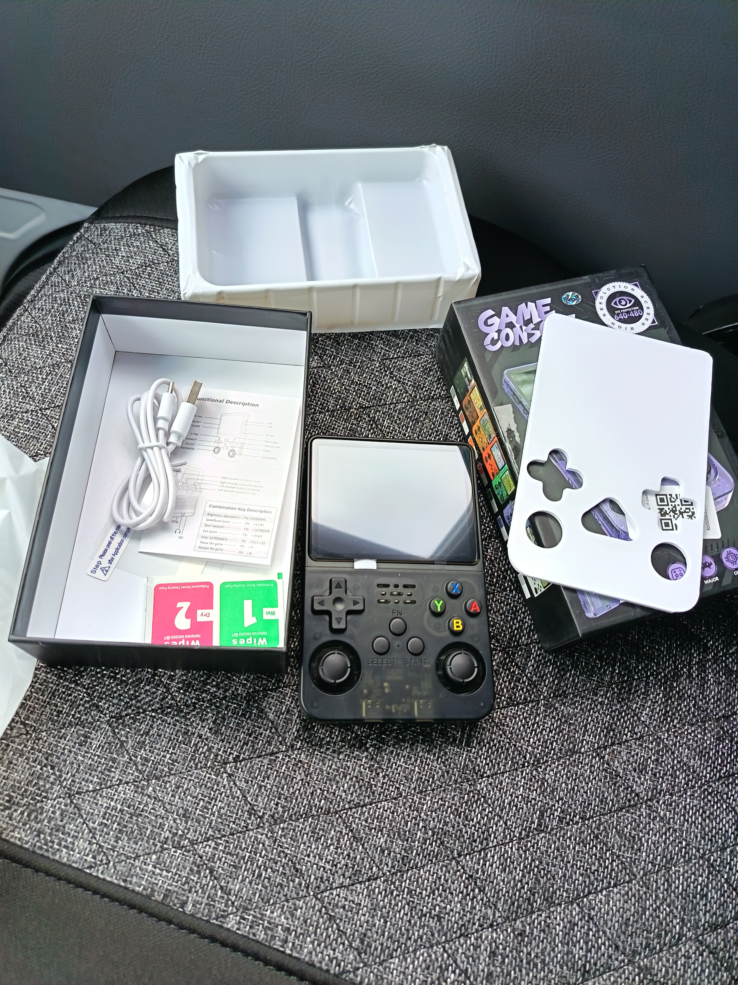 R36S portativ o'yin konsoli, 64 GB, 3.5 IPS, retro pristavka PSP, PS1, NES, GBA