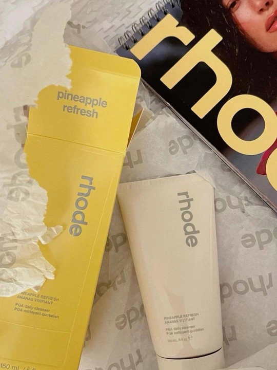 Rhode Pineapple Refreshing Gel — Yuzni yangilovchi ananasli yuvish geli