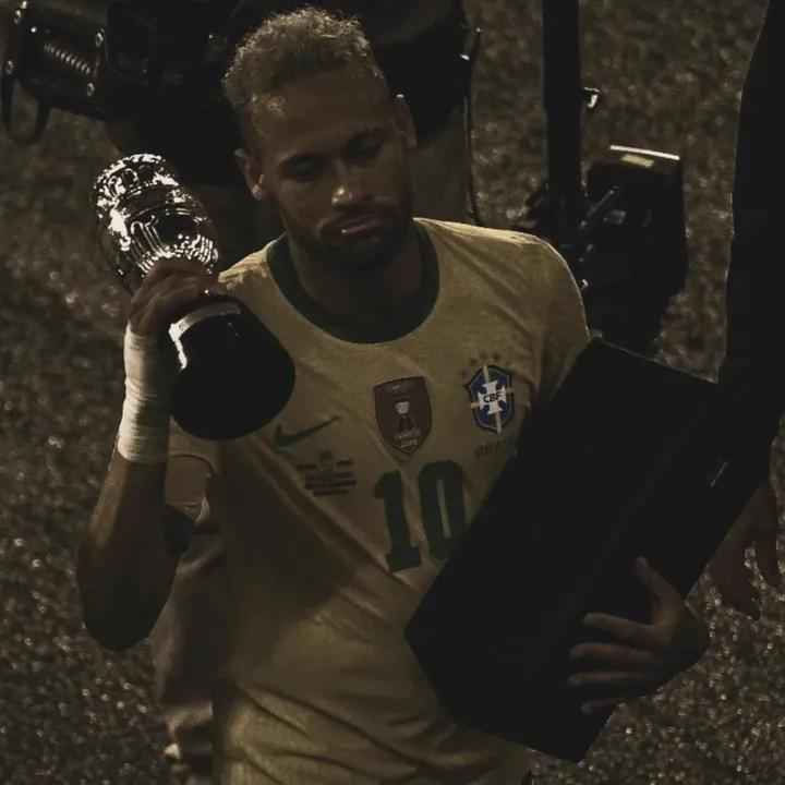 Futbol jamoalari printi bilan sport paypoqlari