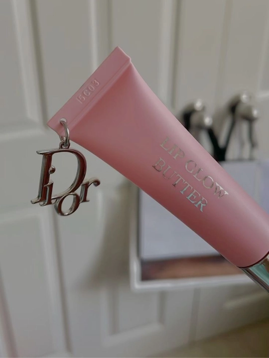 Blesk Dior Lip Glow Butter lab uchun balzam-moy, 10 ml