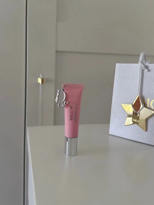 Blesk Dior Lip Glow Butter lab uchun balzam-moy, 10 ml