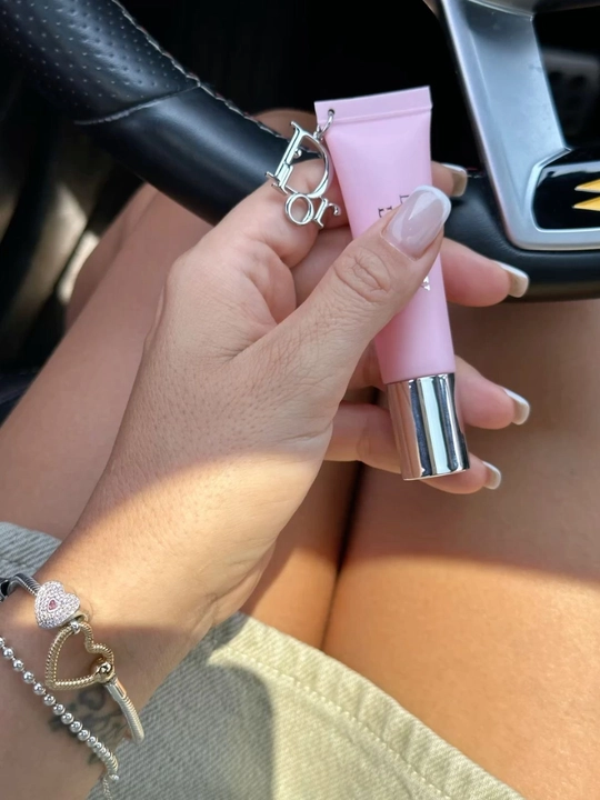 Blesk Dior Lip Glow Butter lab uchun balzam-moy, 10 ml