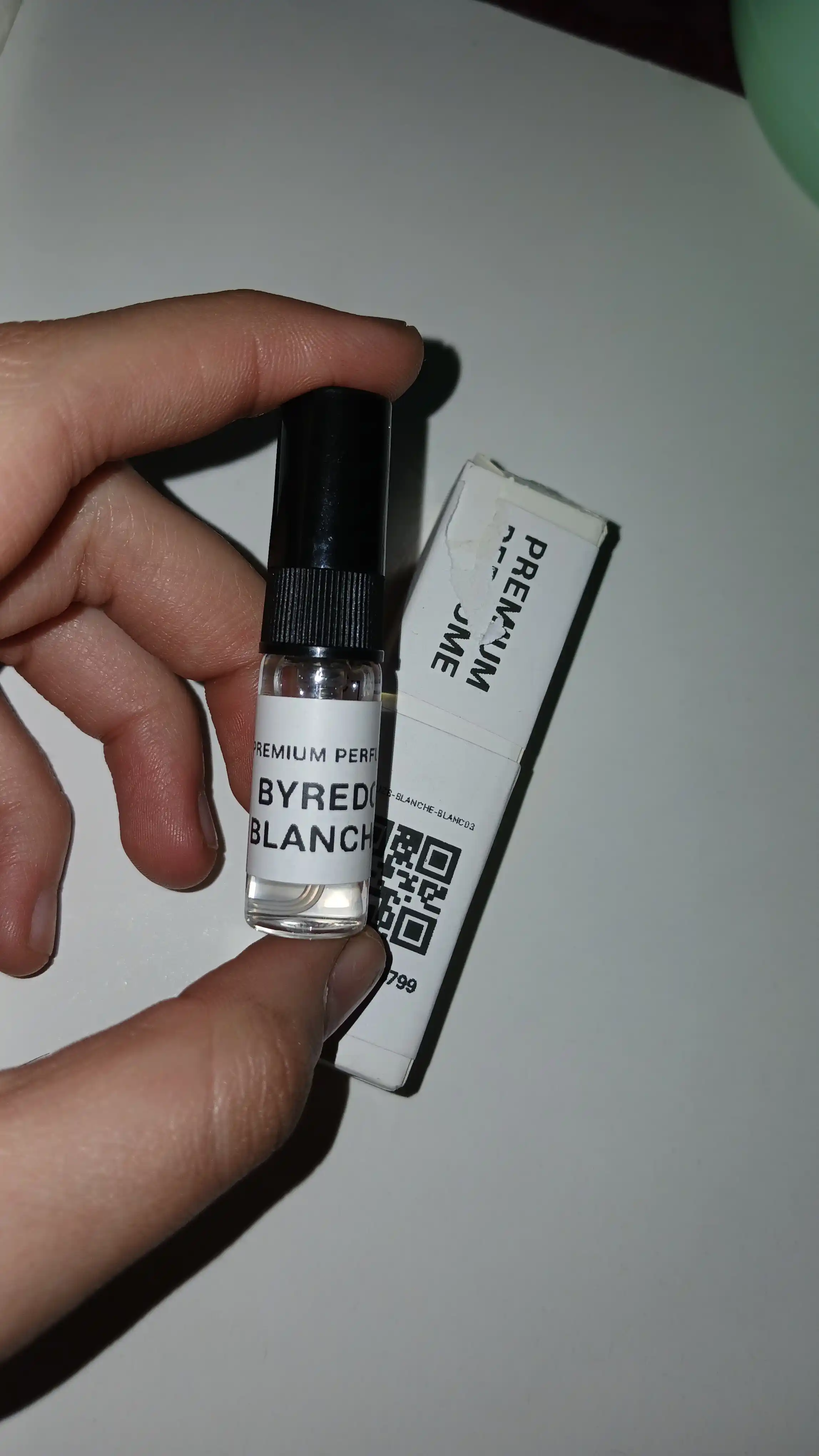 Ayollar uchun "Byredo Blanche" parfyumlangan suvi