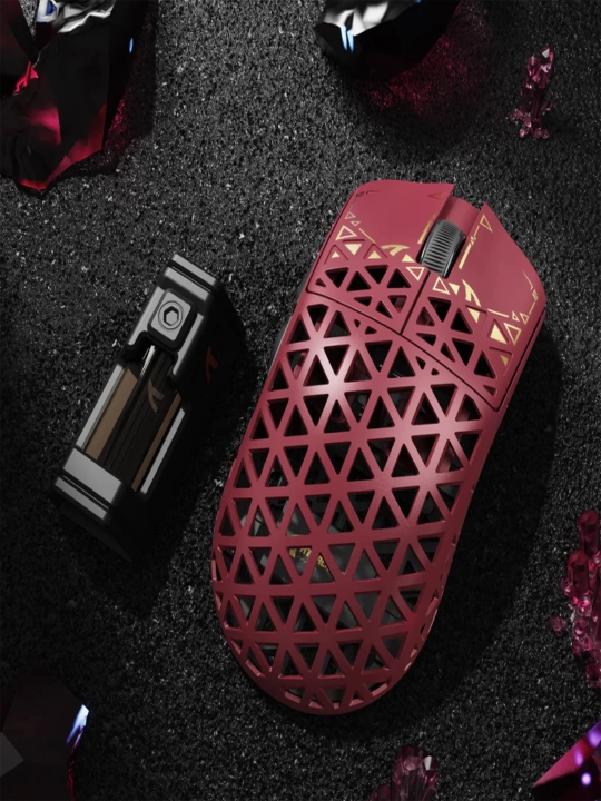Игровая мышь ATTACK SHARK R5 Ultra Carbon Fiber Wireless 8K PAW3950MAX