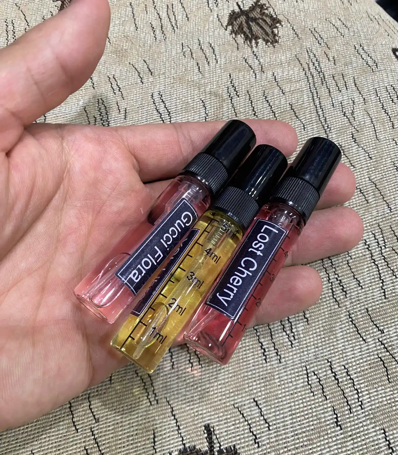 Ayollar uchun atir Lost Cherry Tom Ford, YSL Libre, Gucci Flora 3 ayollar ifori
