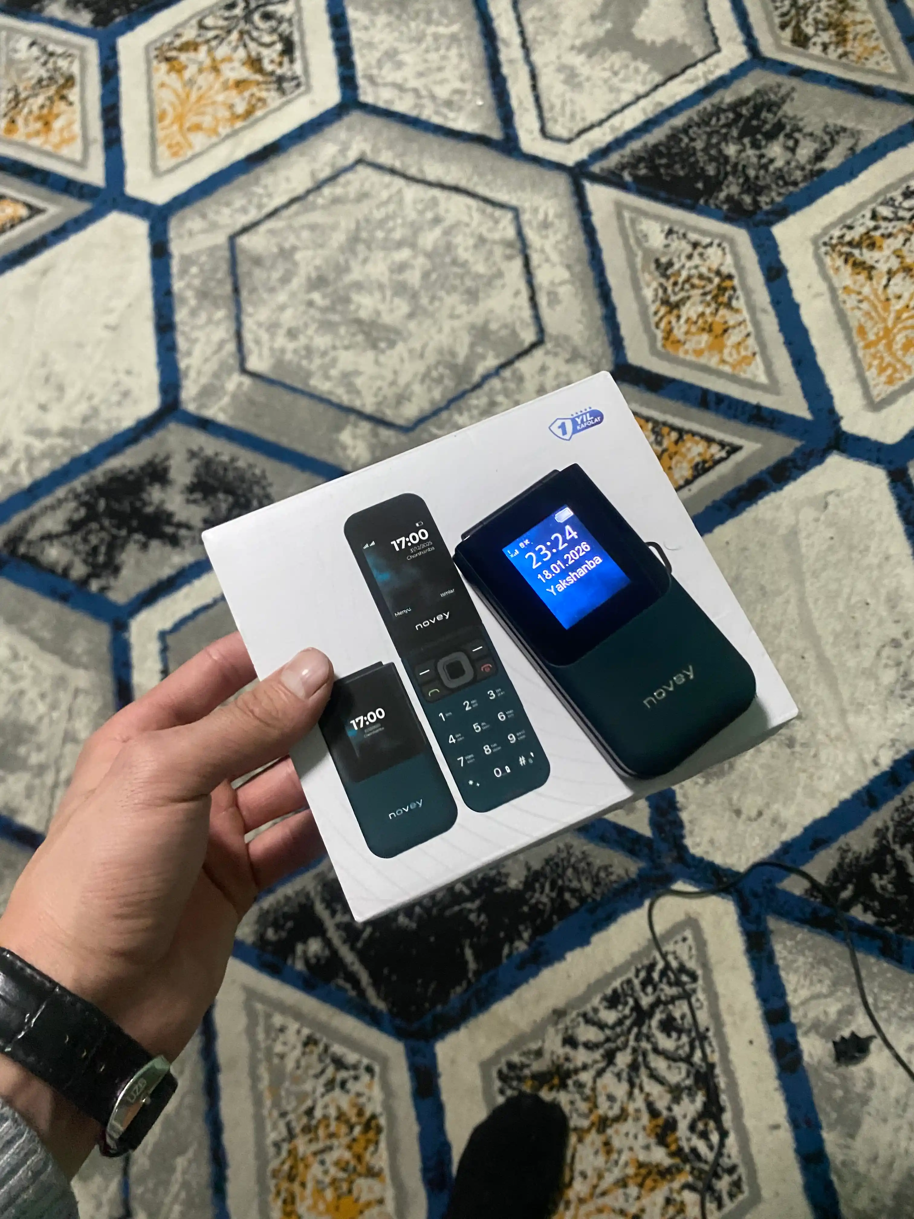 Novey Z720 knopkali legushka telefon, kamera