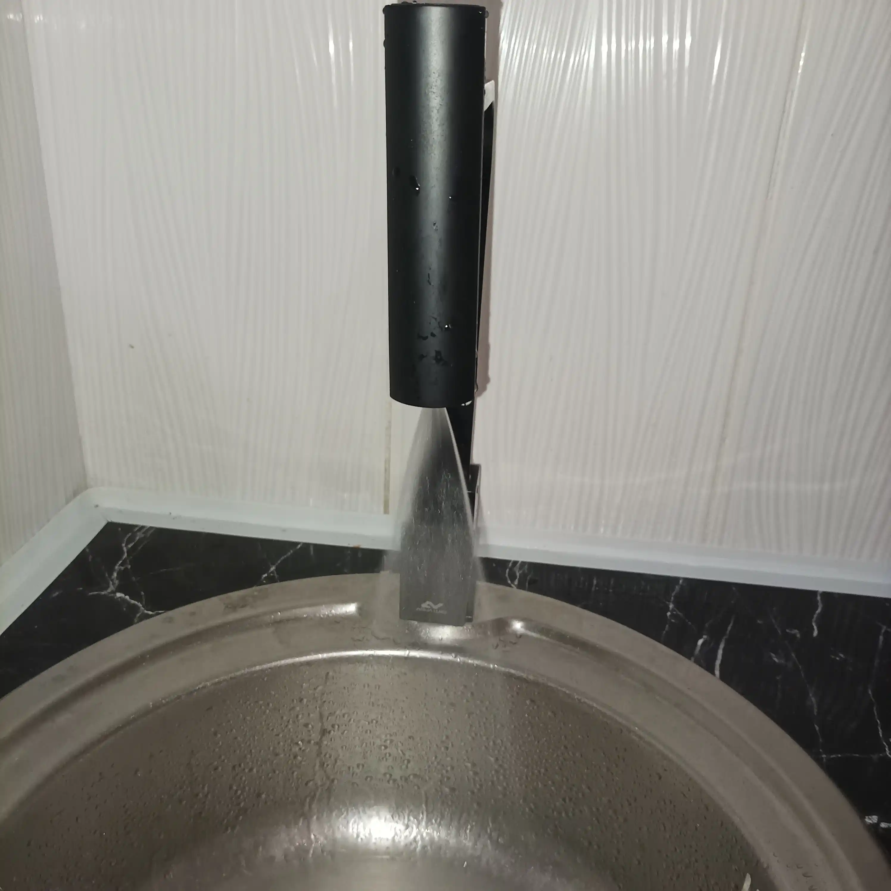 Baland kran nasadkasi, aerator, dush