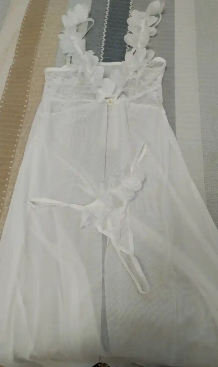 Ayollar tungi ko‘ylagi, atirgul naqshli romantik to‘rli penyuar
