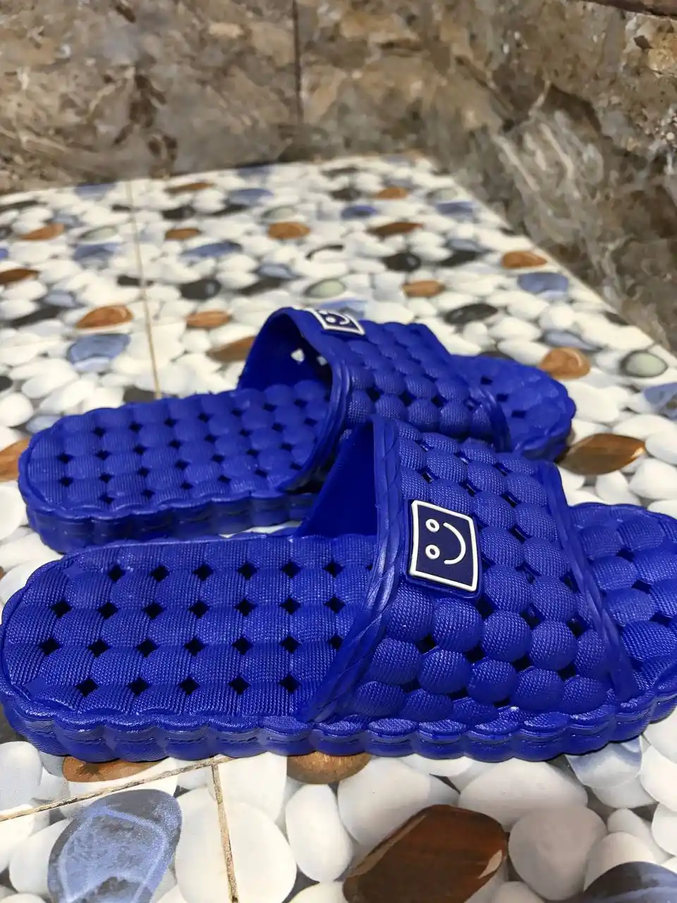 Rezina shippaklar (slanslar) 36–43, sauna, dush va uyda kiyish uchun, unisex