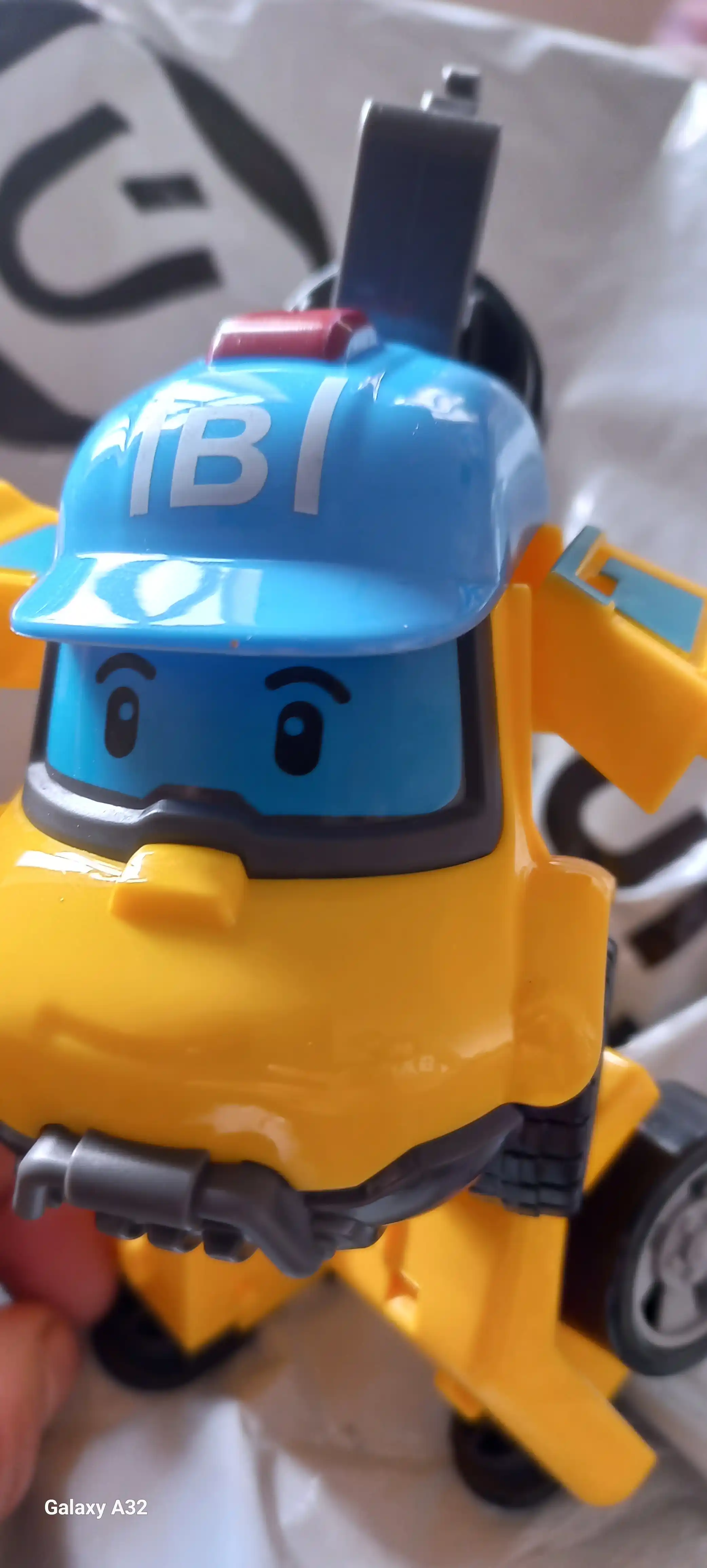 Robot transformer Haley Robocar Poli