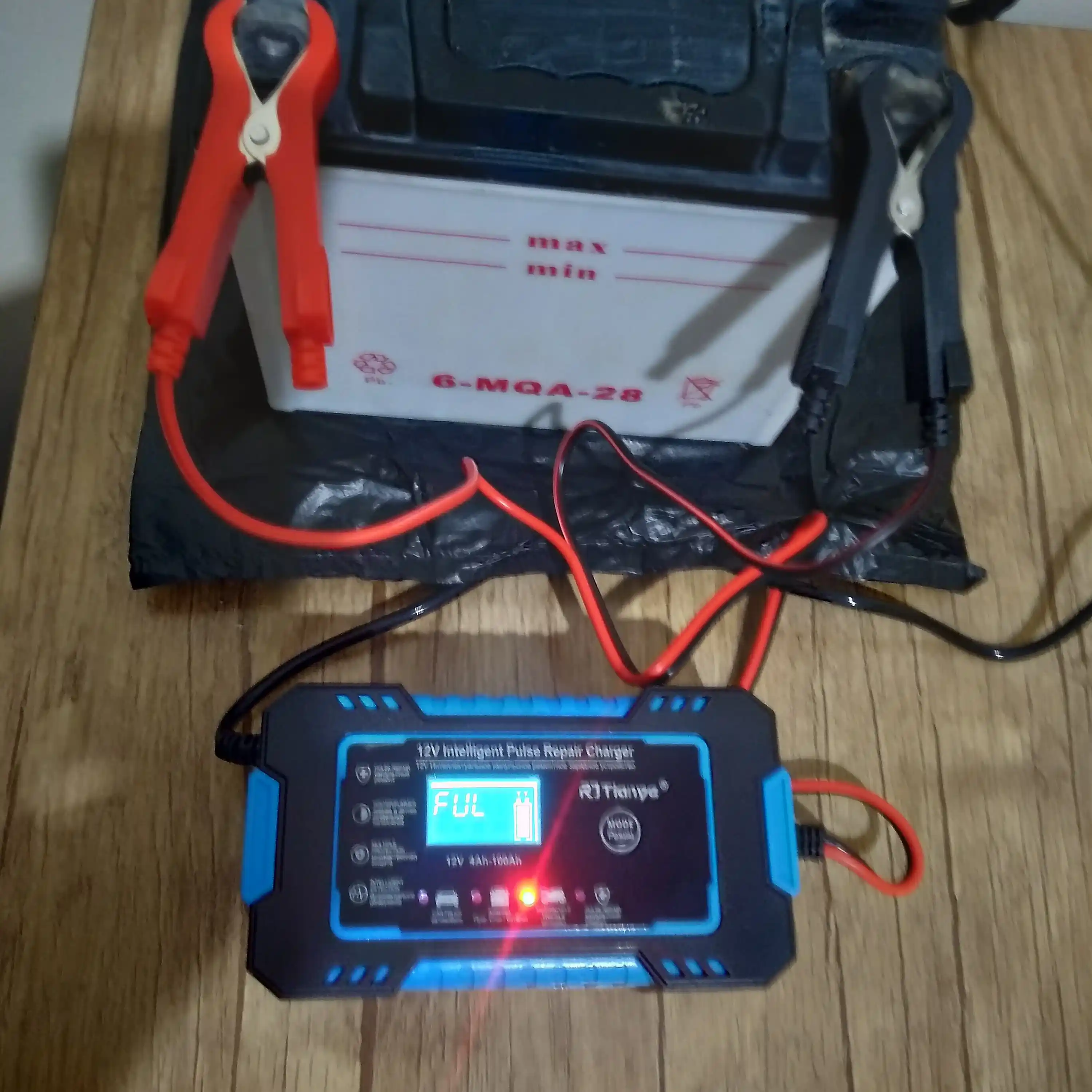 Batareya uchun avtomatik zaryadlovchi, avtomobil 12V, 24V, 6A, 8A, 10A