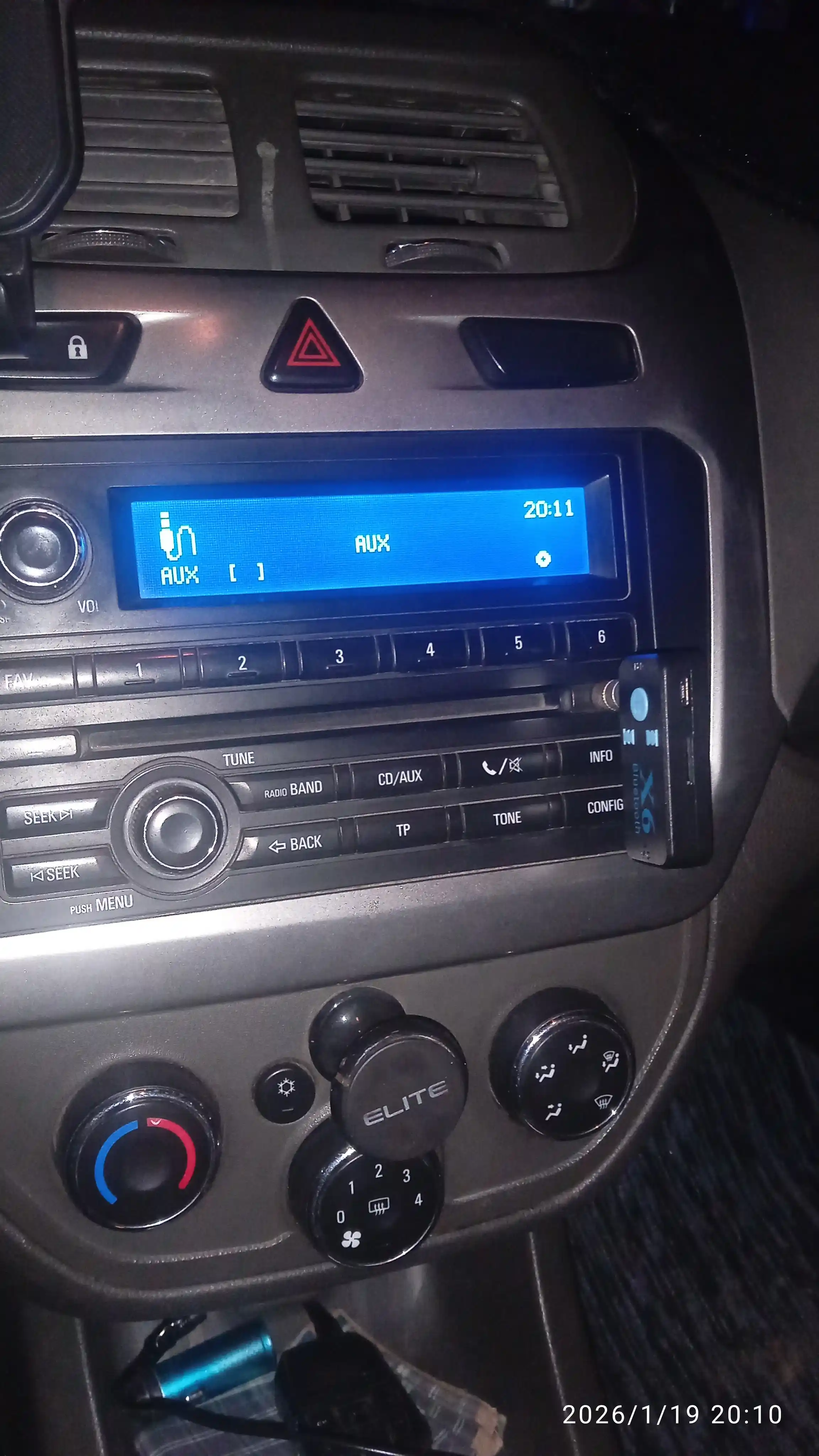 AUX адаптер в автомобиль, X6 Bluetooth 3.5 мм, для прослушивания музыки и разговоров по телефону
