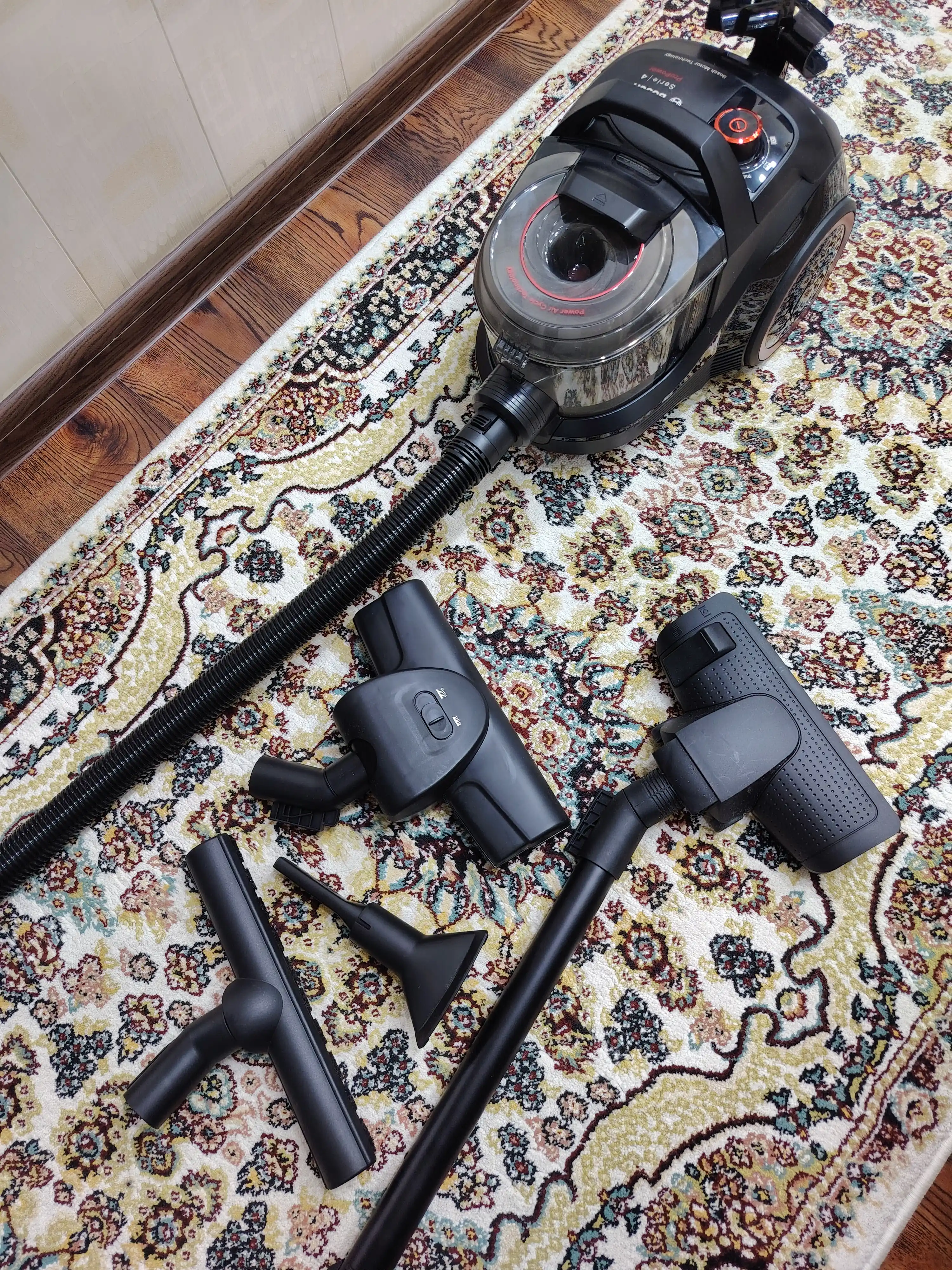 Пылесос Bosch BGS21POW2