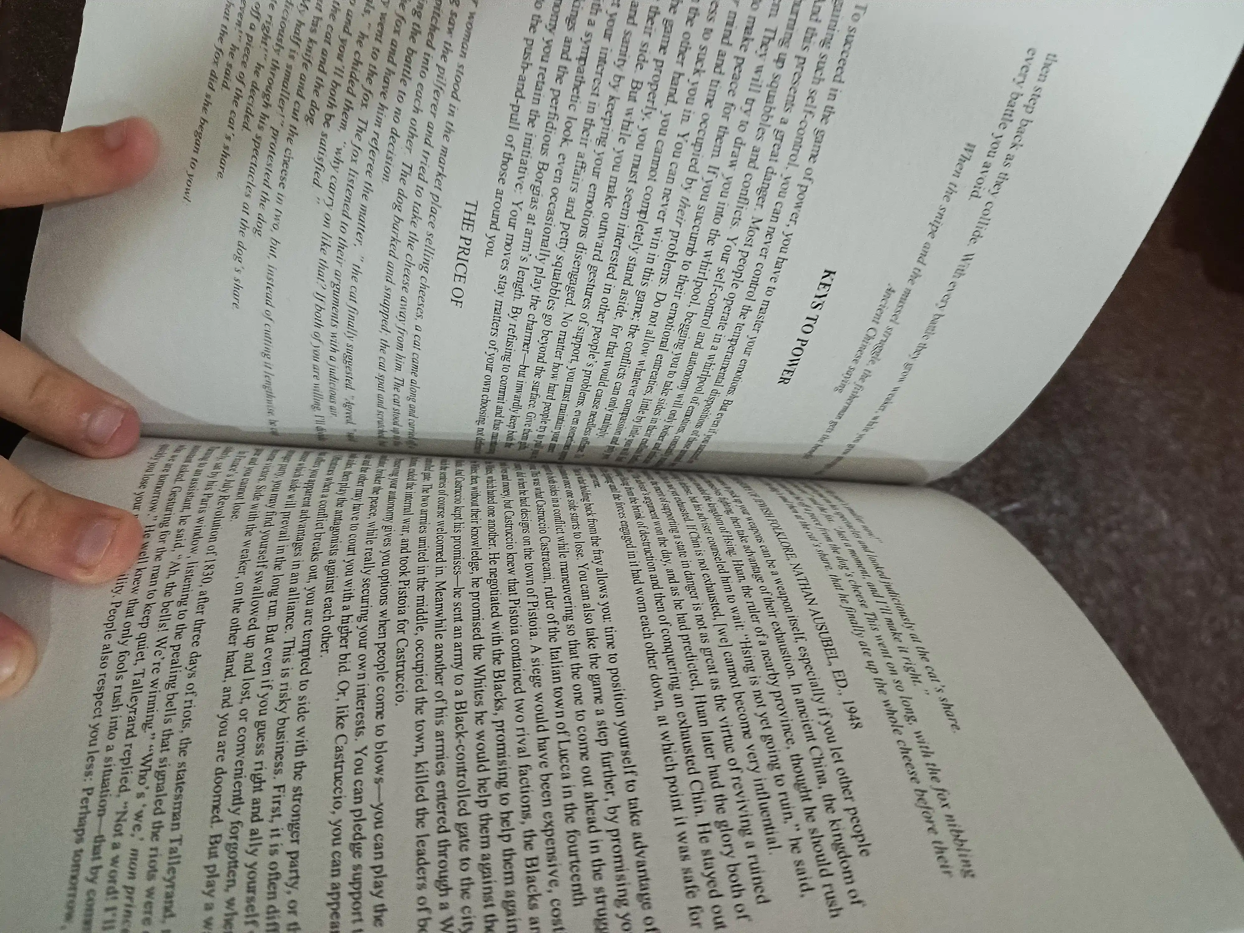 The 48 laws of Power Robert Greene, мягкий переплет