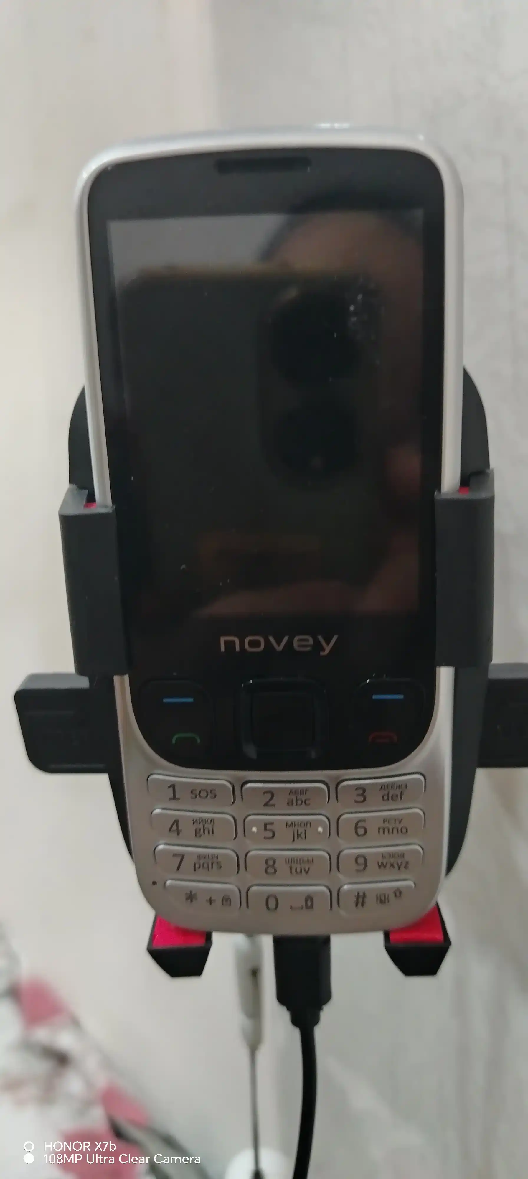 Novey N630 mobil telefon, metall, IPS displey, kamera, Dual SIM