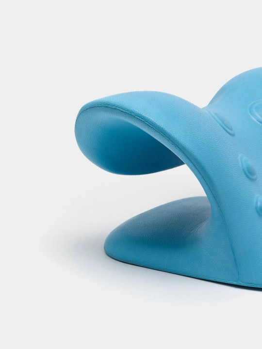 Bo‘yin va yelka uchun massajer – ergonomik nuqtali bo‘yin tayanchi