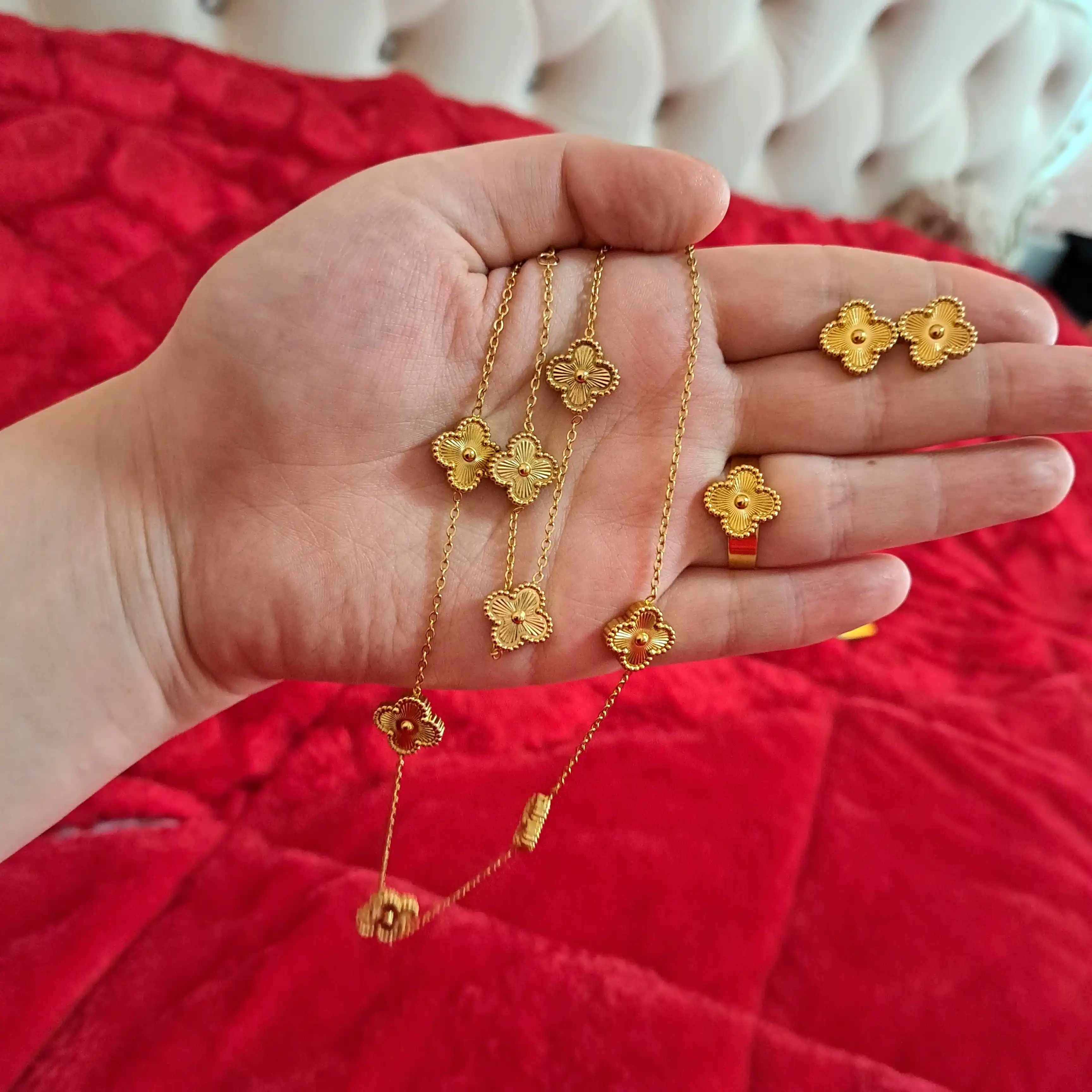 Комплект Vancleef из 4 предметов: кольцо, серьги, браслет и ожерелье, на каждый день